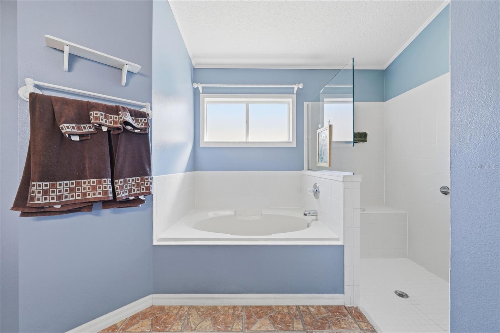 25012 CRANES ROOST CIRCLE, Leesburg, FL 34748