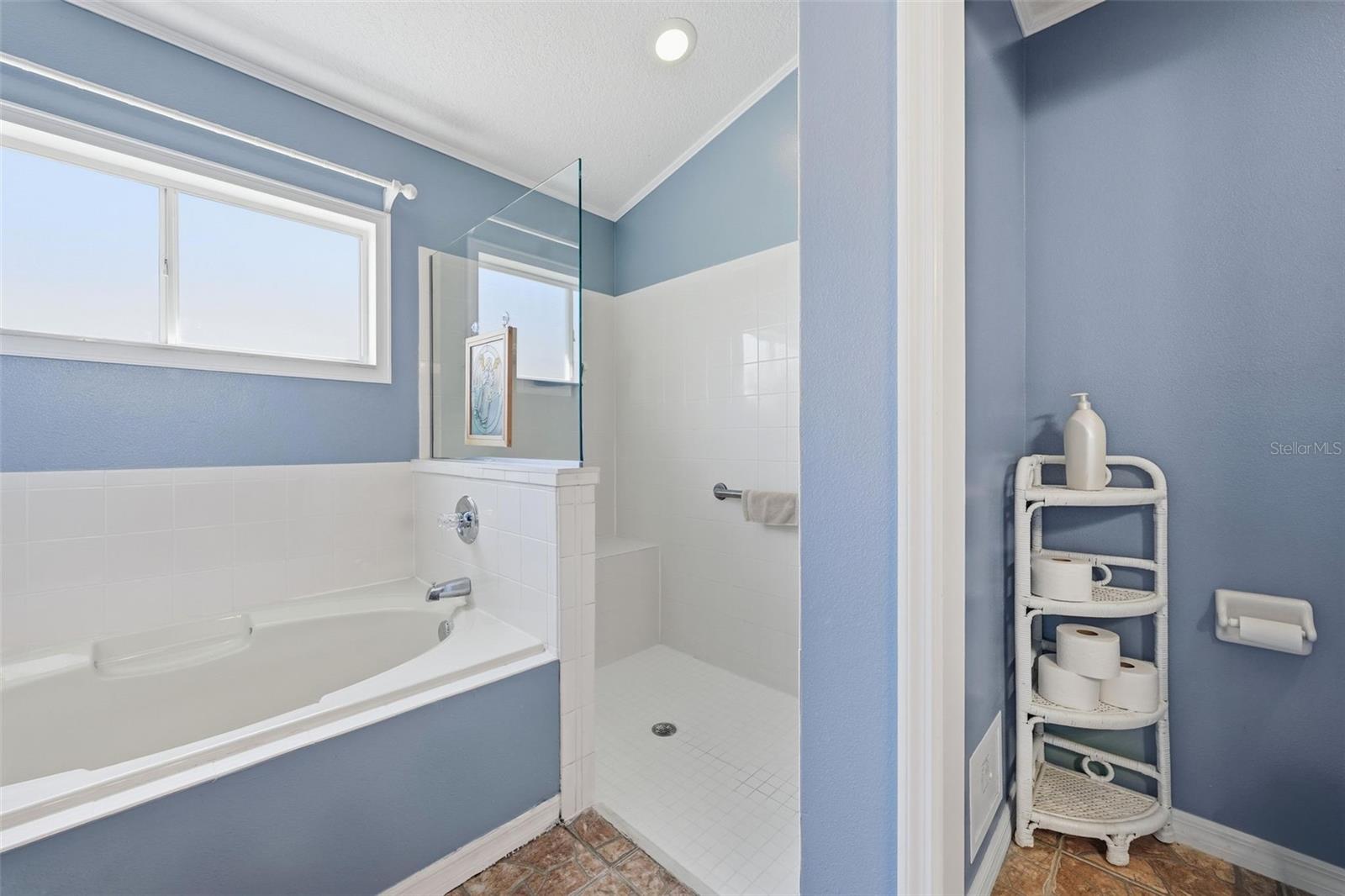 25012 CRANES ROOST CIRCLE, Leesburg, FL 34748