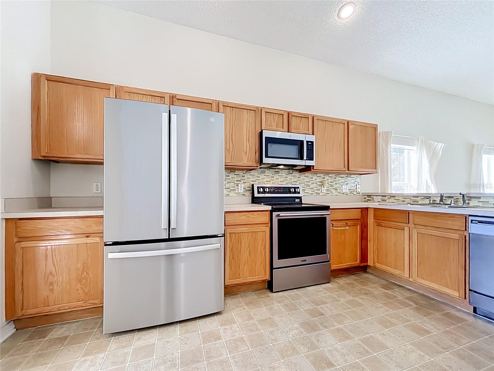 750 BLOOMINGDALE DRIVE, Davenport, FL 33897