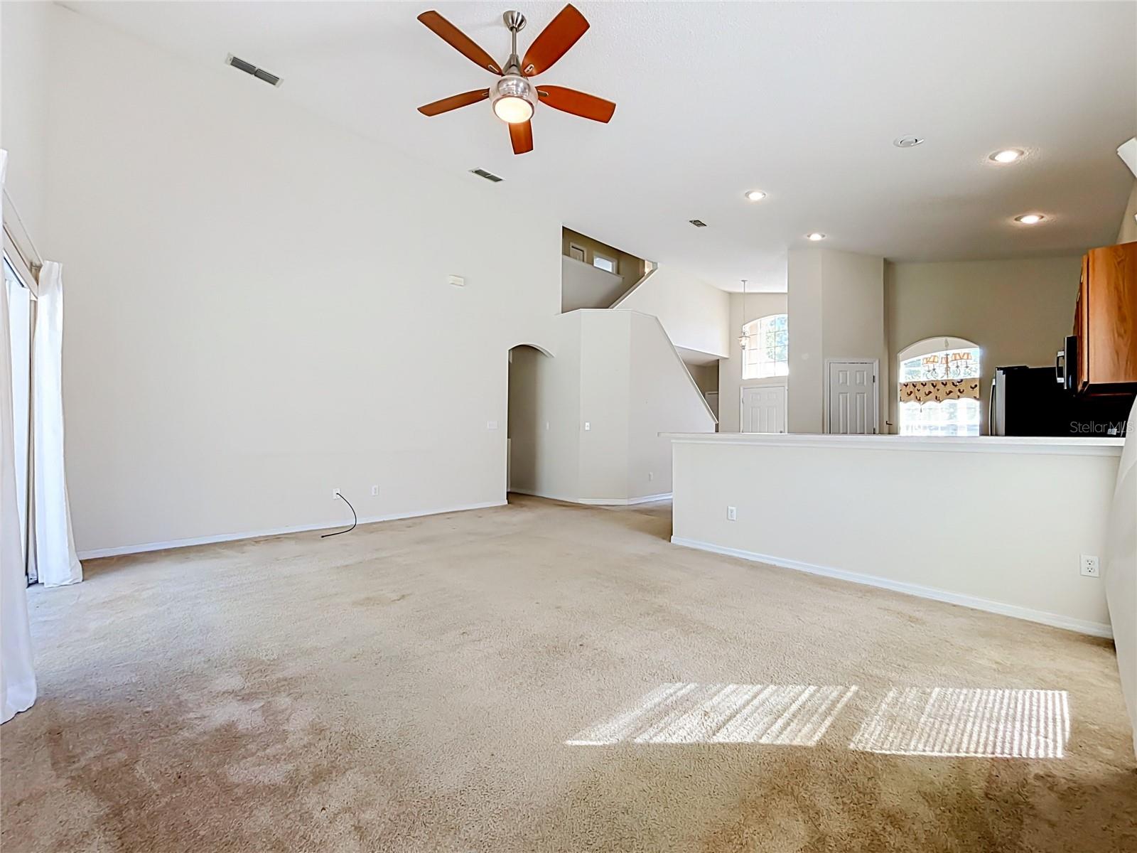 750 BLOOMINGDALE DRIVE, Davenport, FL 33897
