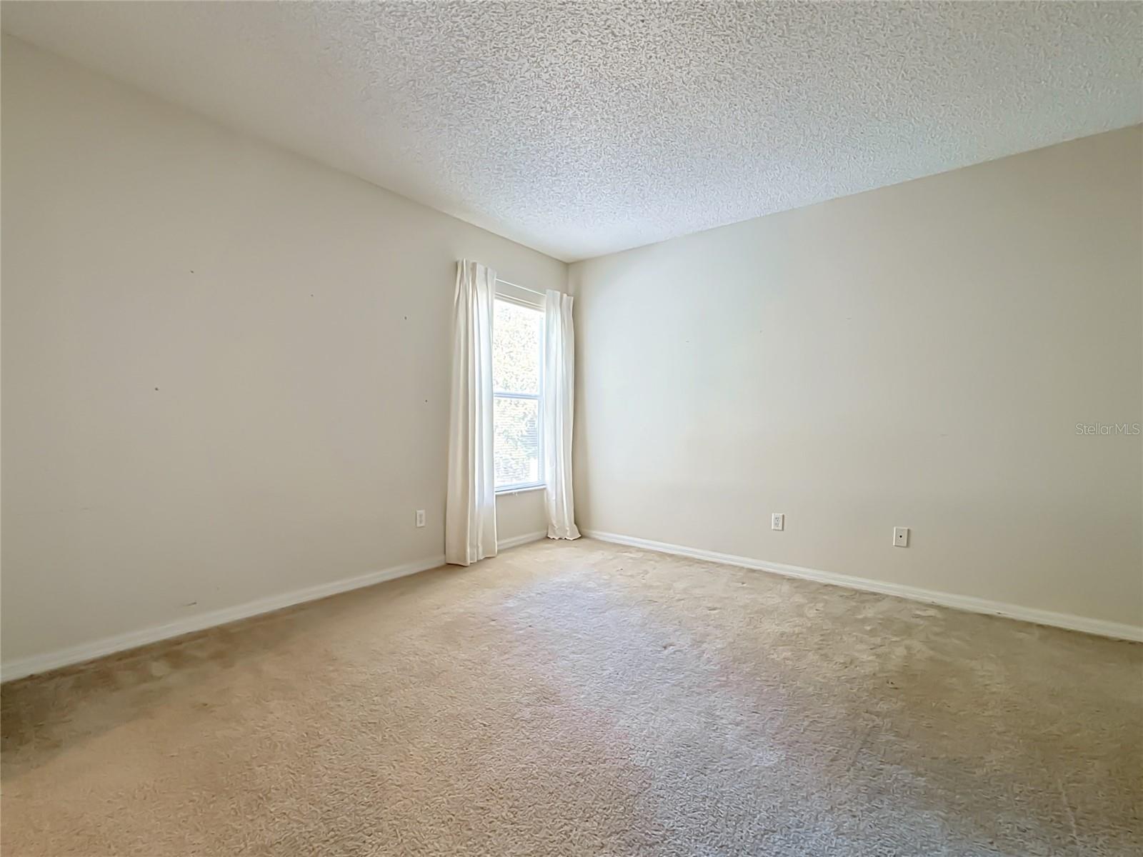 750 BLOOMINGDALE DRIVE, Davenport, FL 33897