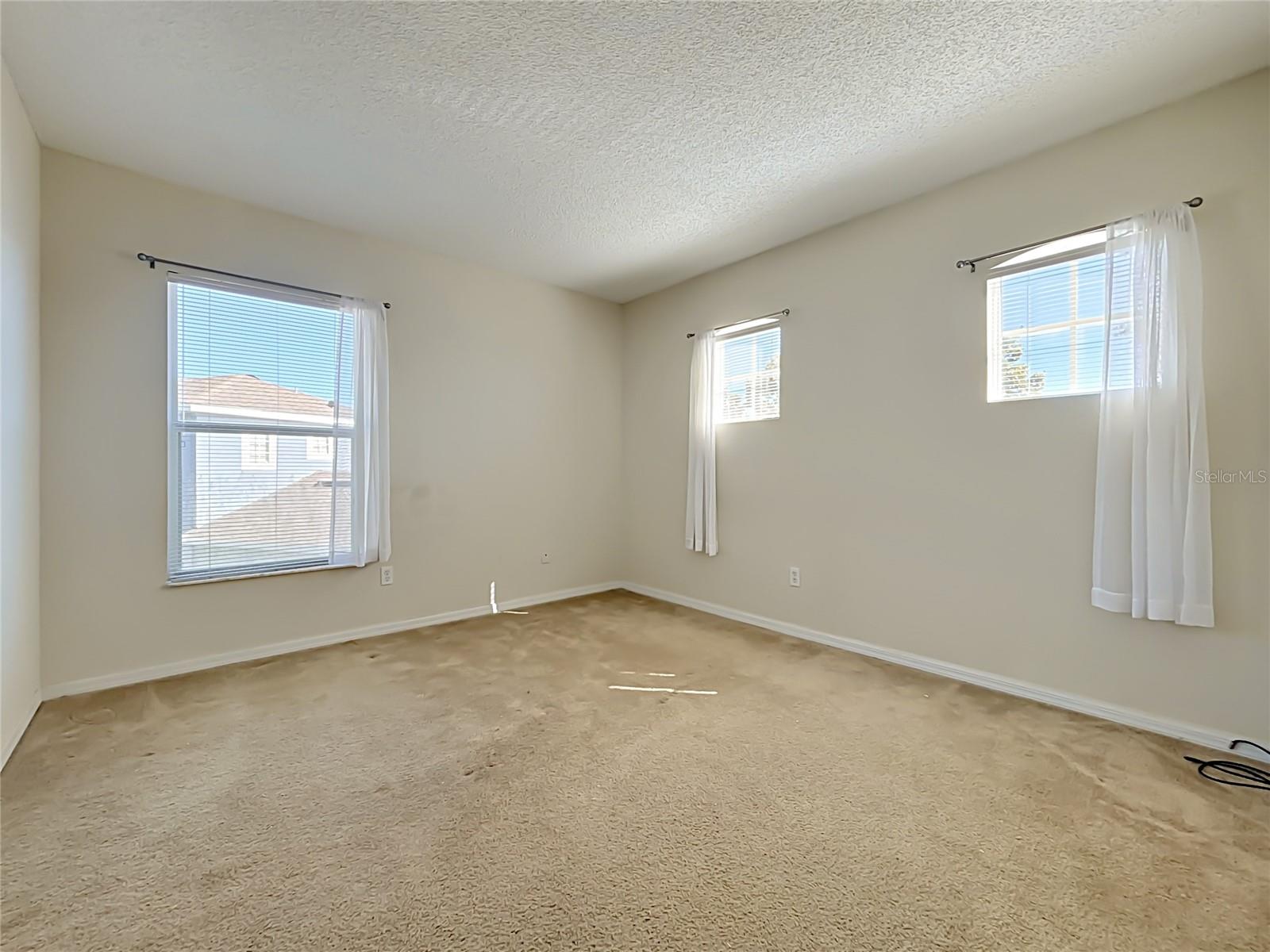 750 BLOOMINGDALE DRIVE, Davenport, FL 33897
