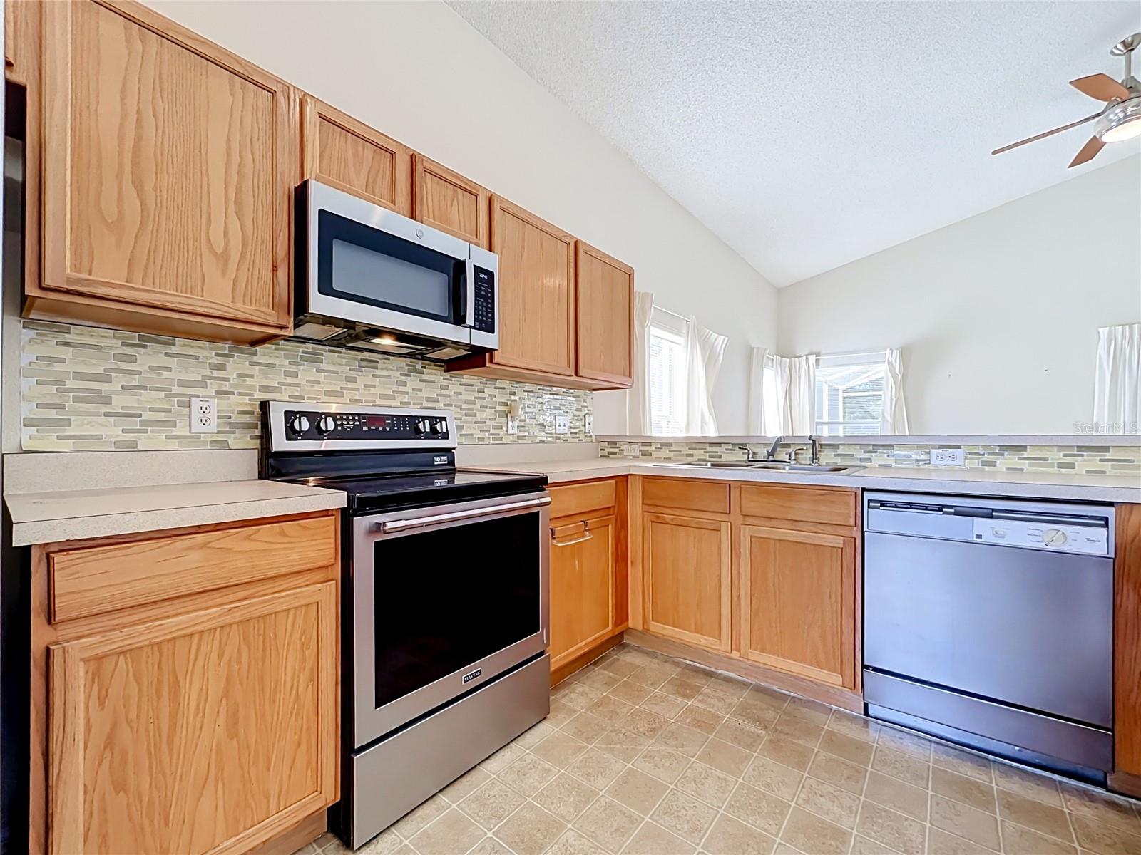 750 BLOOMINGDALE DRIVE, Davenport, FL 33897