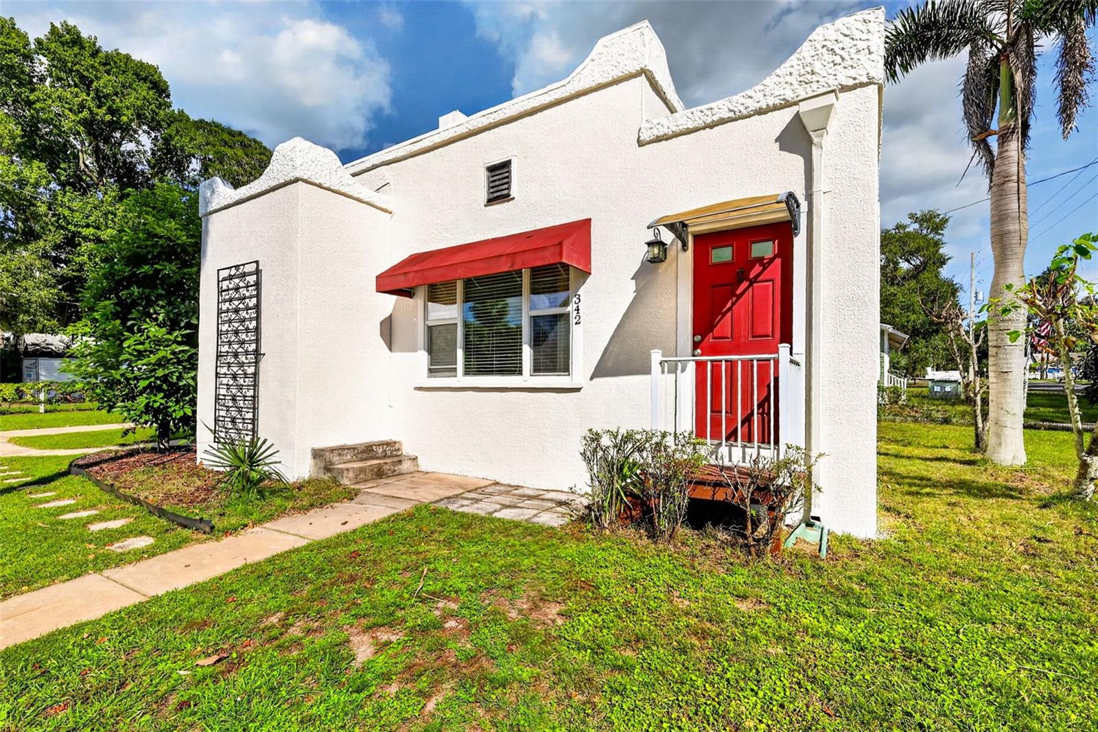 342 S CLAYTON STREET, Mount Dora, FL 32757