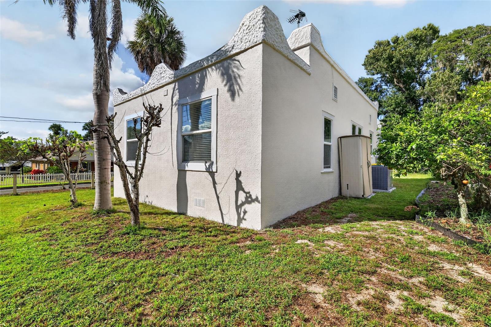 342 S CLAYTON STREET, Mount Dora, FL 32757