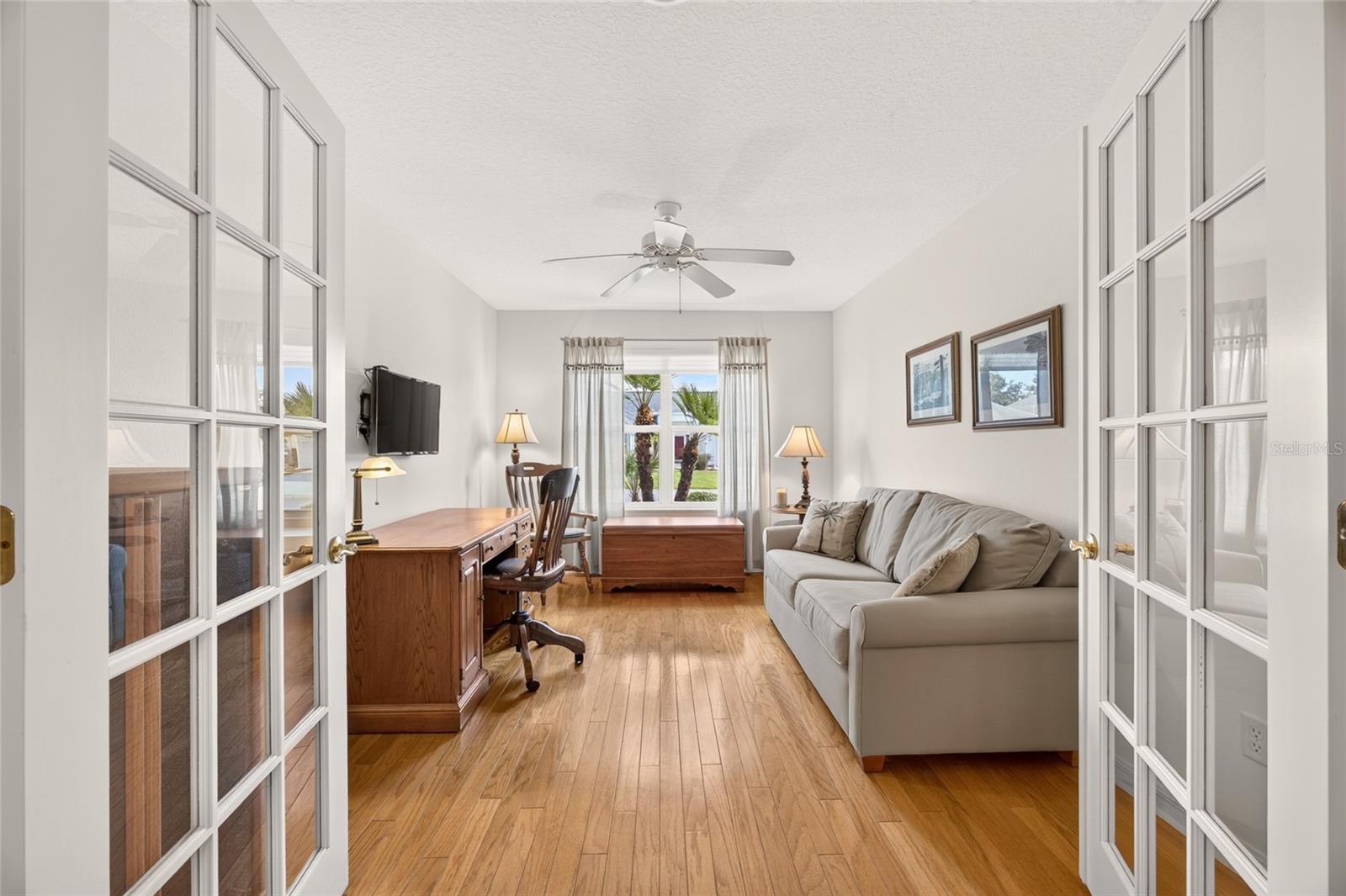 Bedroom/Den without closet