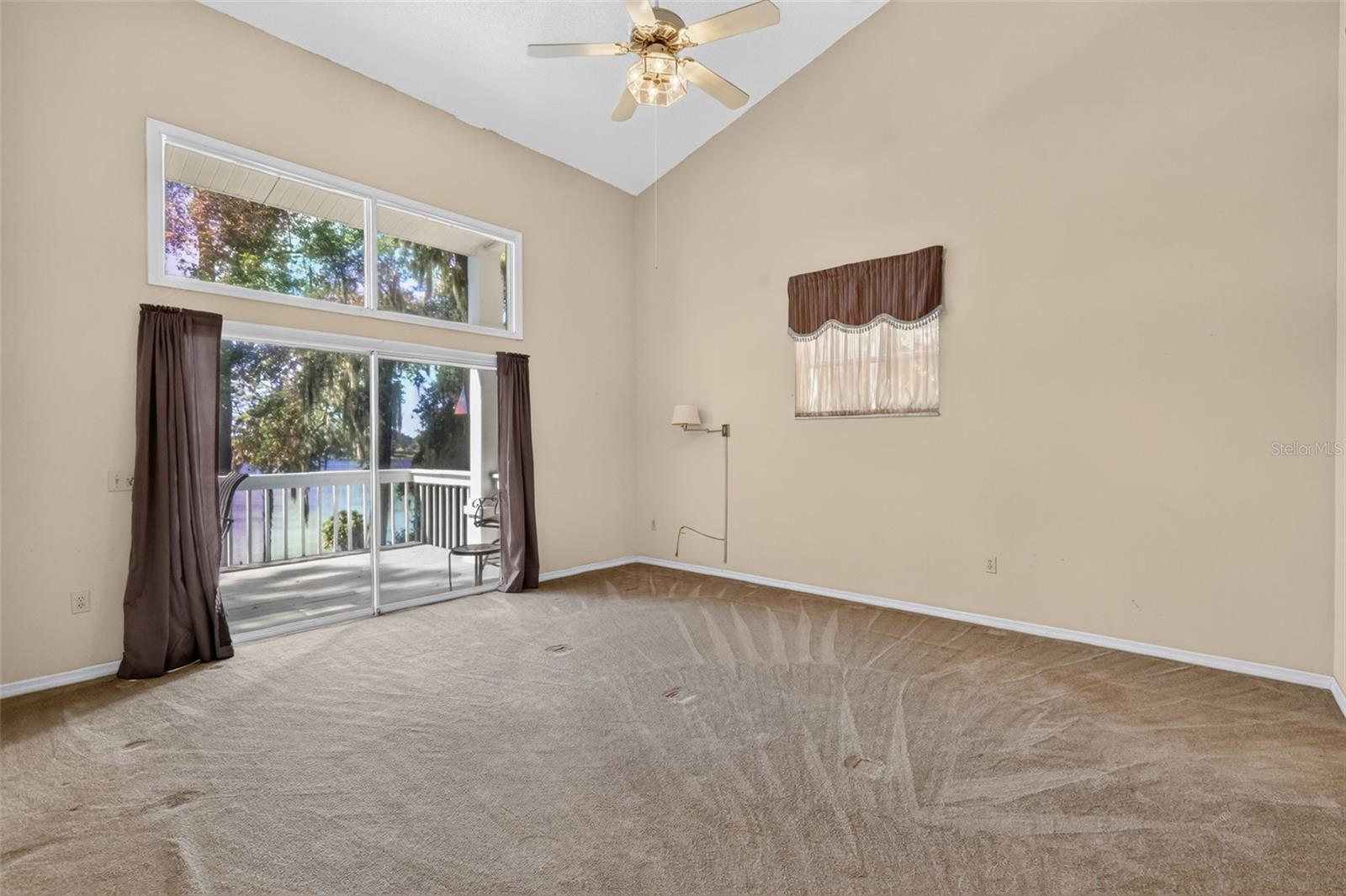 2103 E CROOKED LAKE DRIVE, Eustis, FL 32726