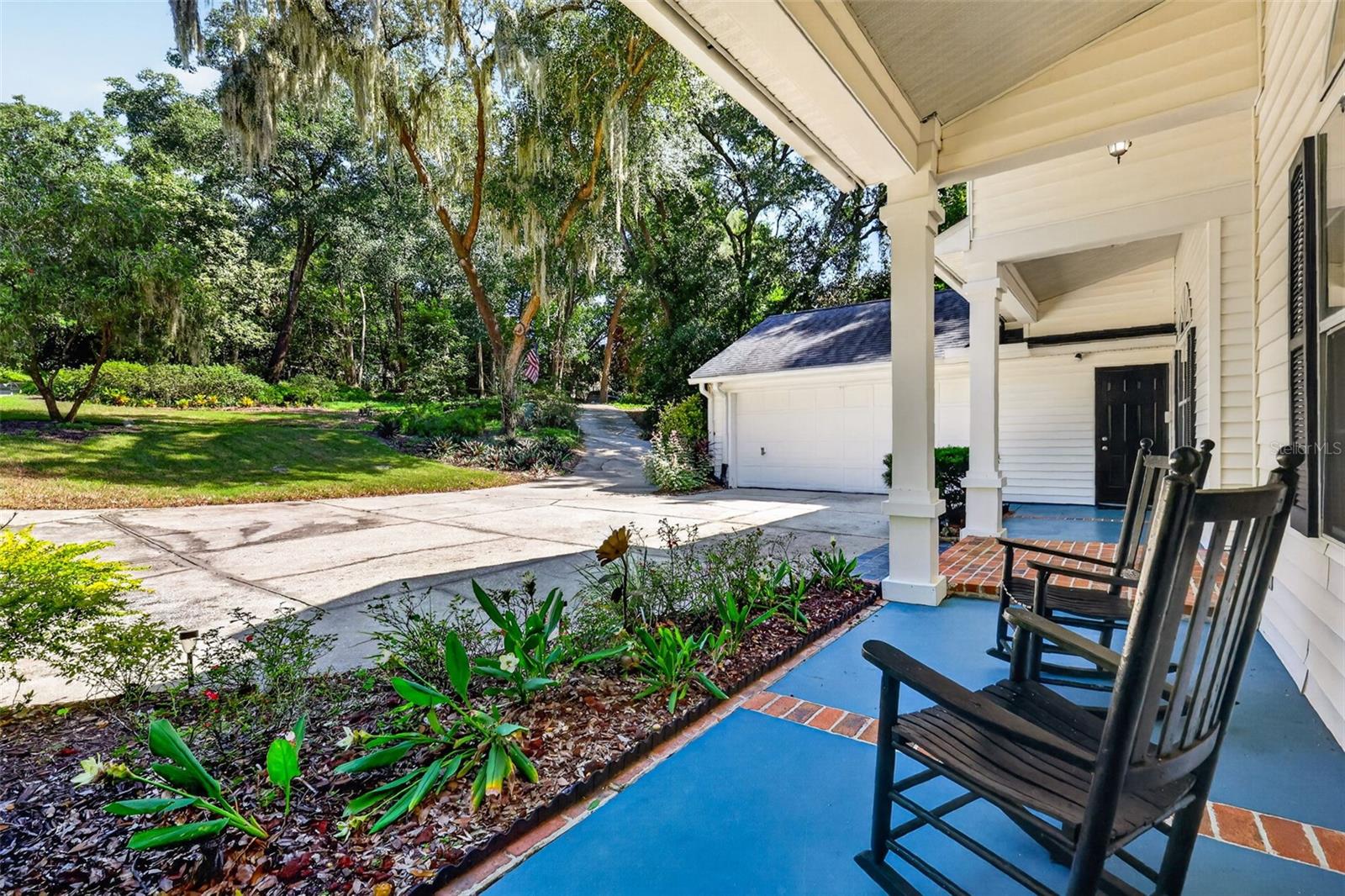 2103 E CROOKED LAKE DRIVE, Eustis, FL 32726