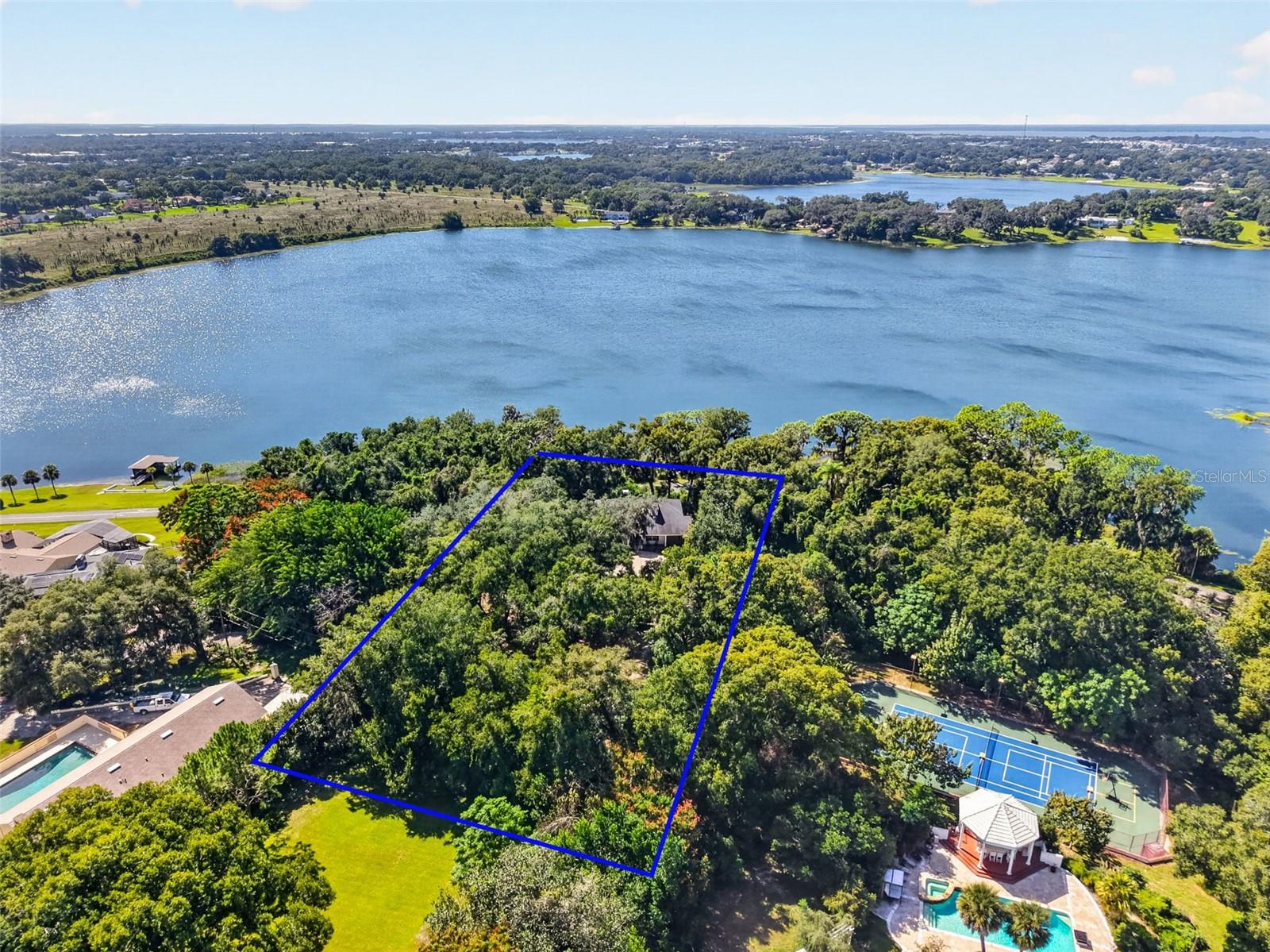 2103 E CROOKED LAKE DRIVE, Eustis, FL 32726