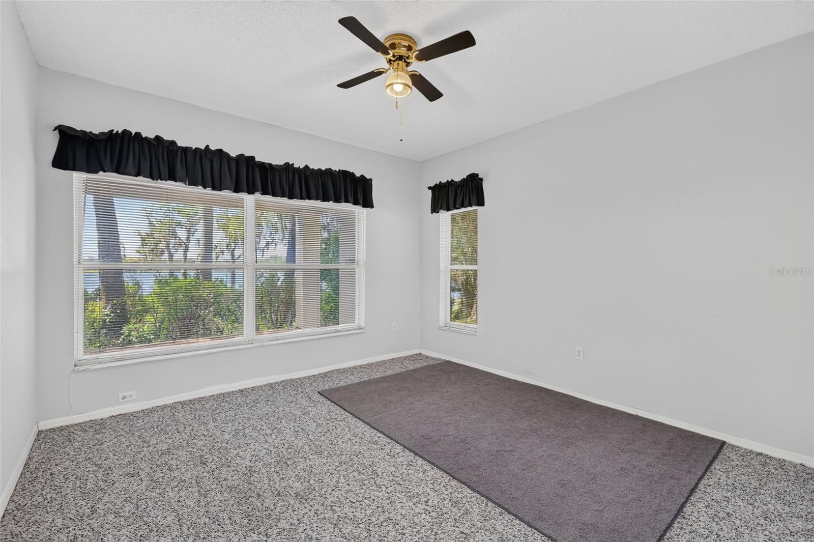 2103 E CROOKED LAKE DRIVE, Eustis, FL 32726