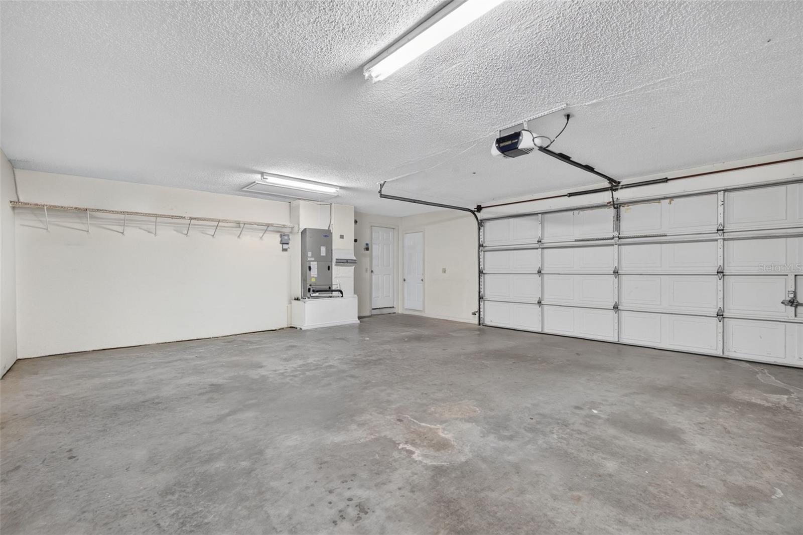 2103 E CROOKED LAKE DRIVE, Eustis, FL 32726