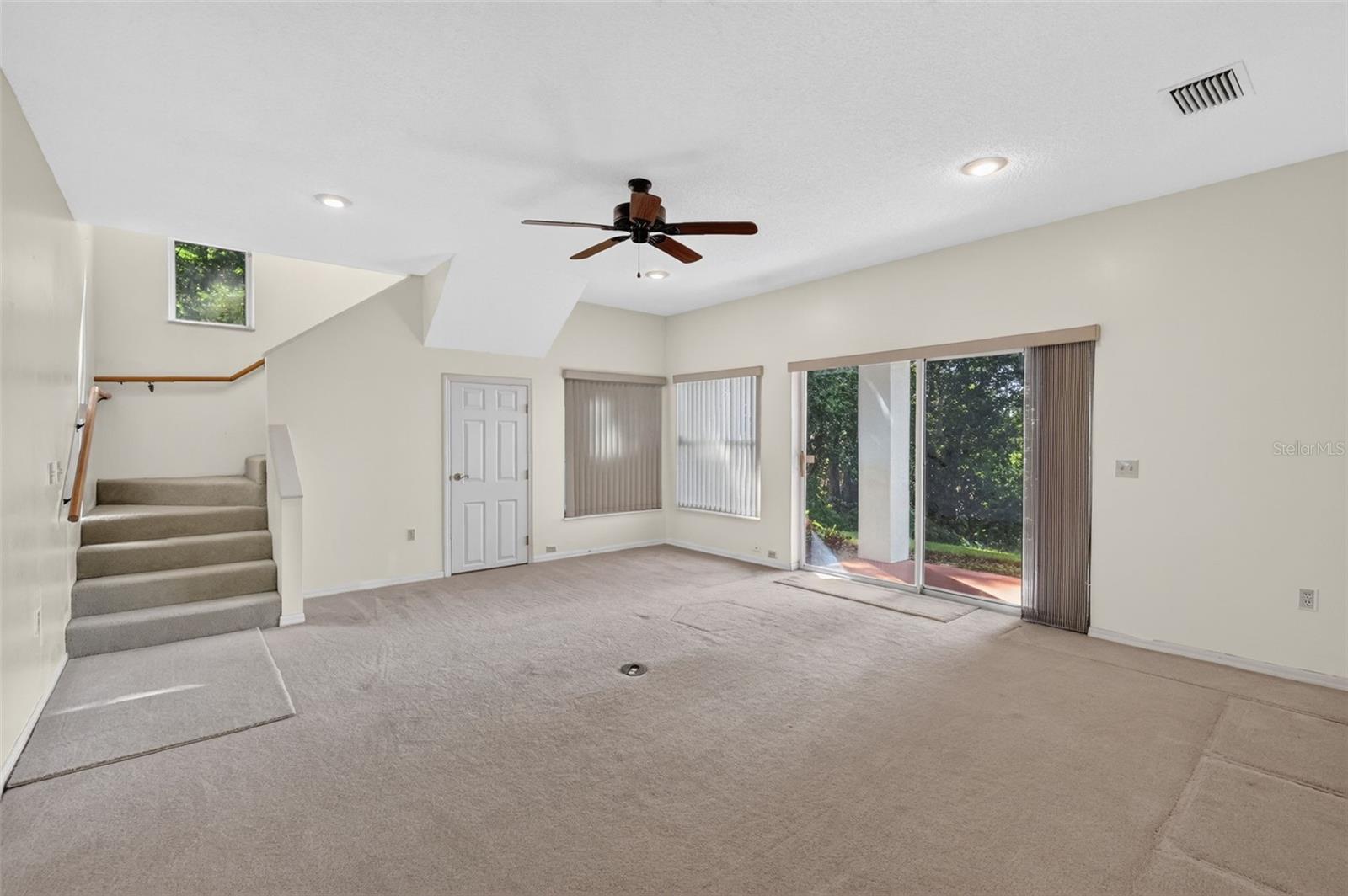 2103 E CROOKED LAKE DRIVE, Eustis, FL 32726