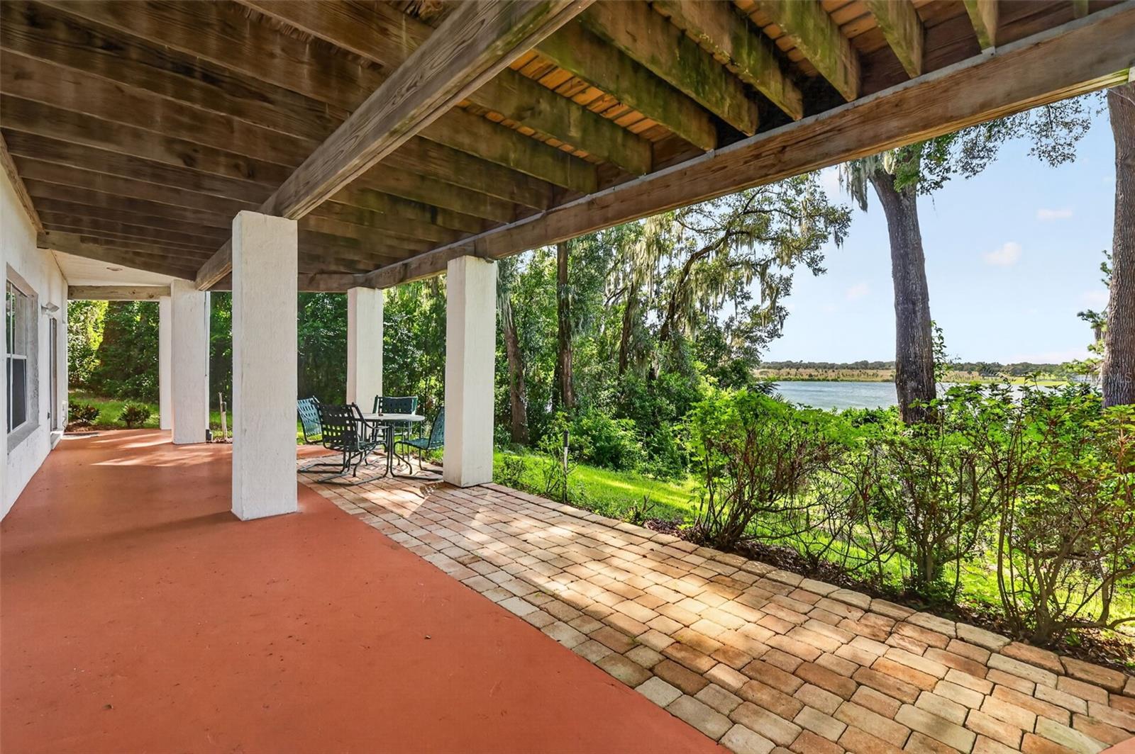2103 E CROOKED LAKE DRIVE, Eustis, FL 32726