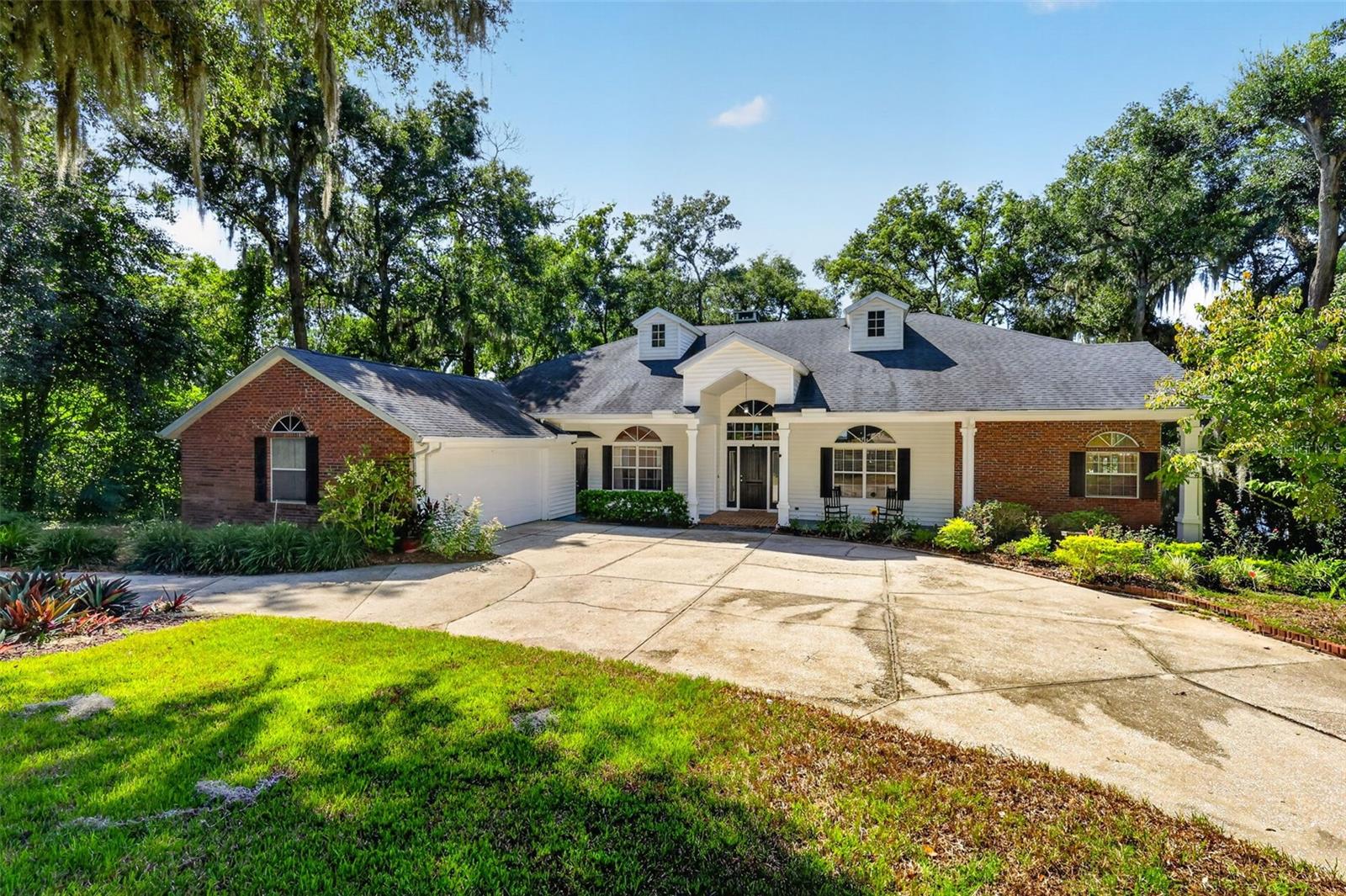 2103 E CROOKED LAKE DRIVE, Eustis, FL 32726