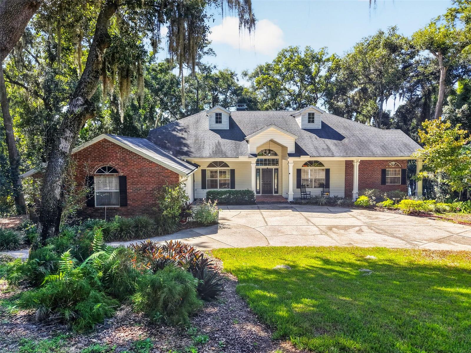 2103 E CROOKED LAKE DRIVE, Eustis, FL 32726