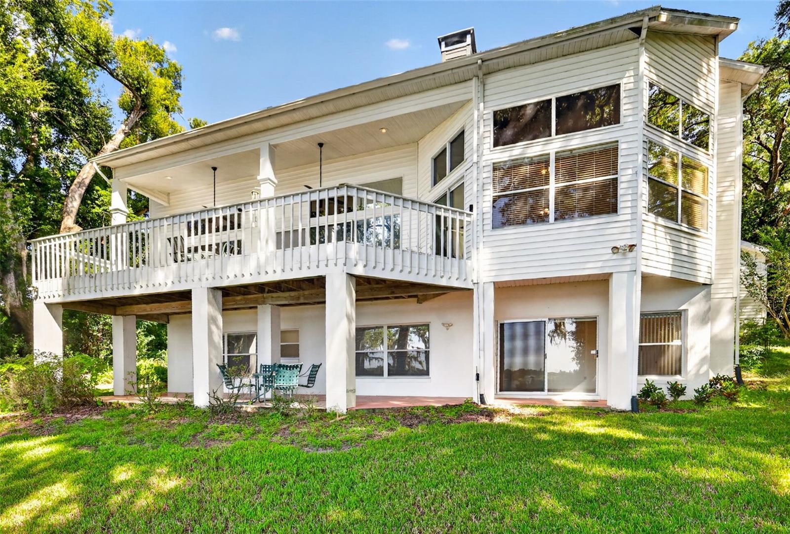 2103 E CROOKED LAKE DRIVE, Eustis, FL 32726
