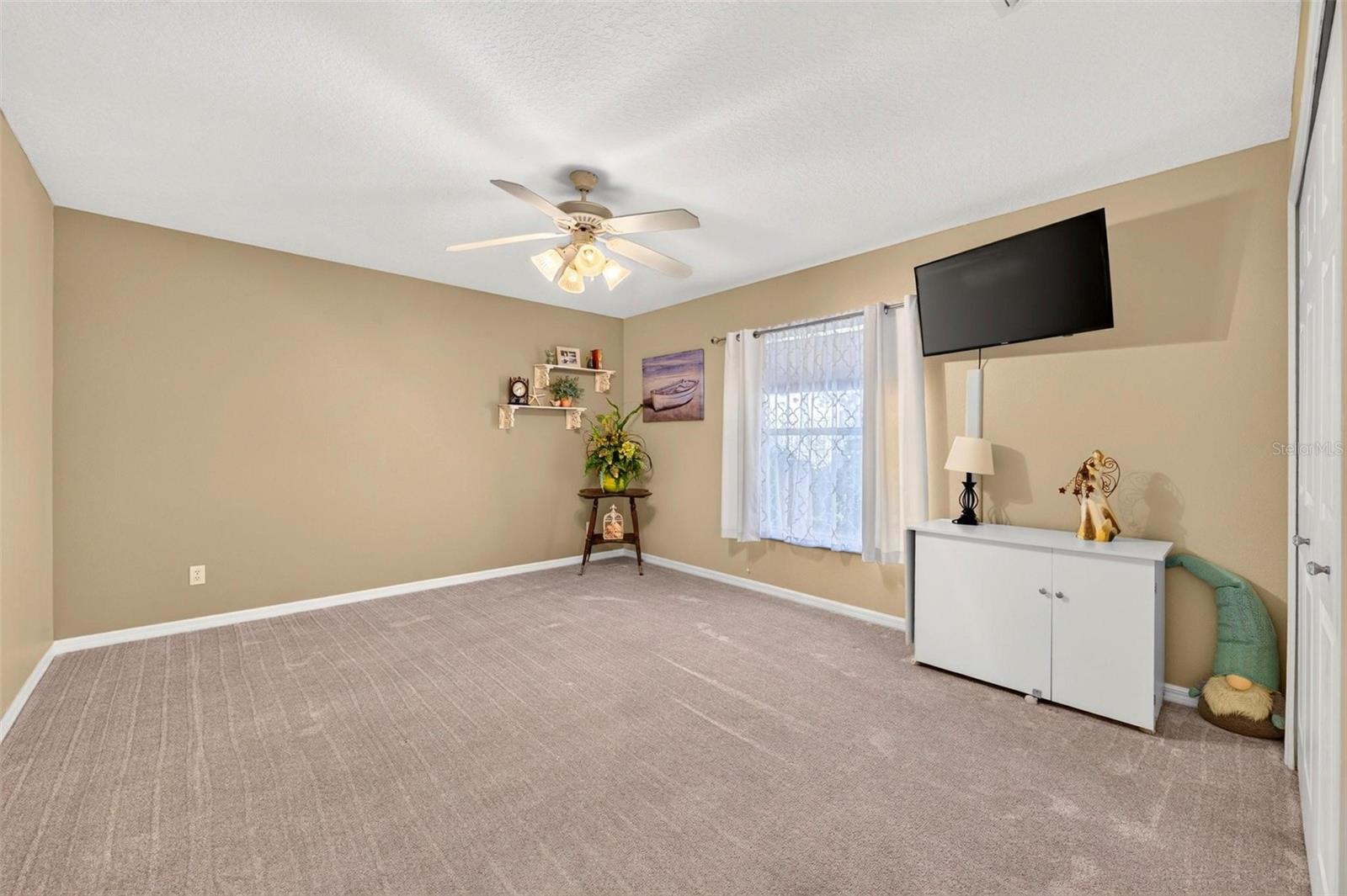 5486 BOUNTY CIRCLE, Tavares, FL 32778