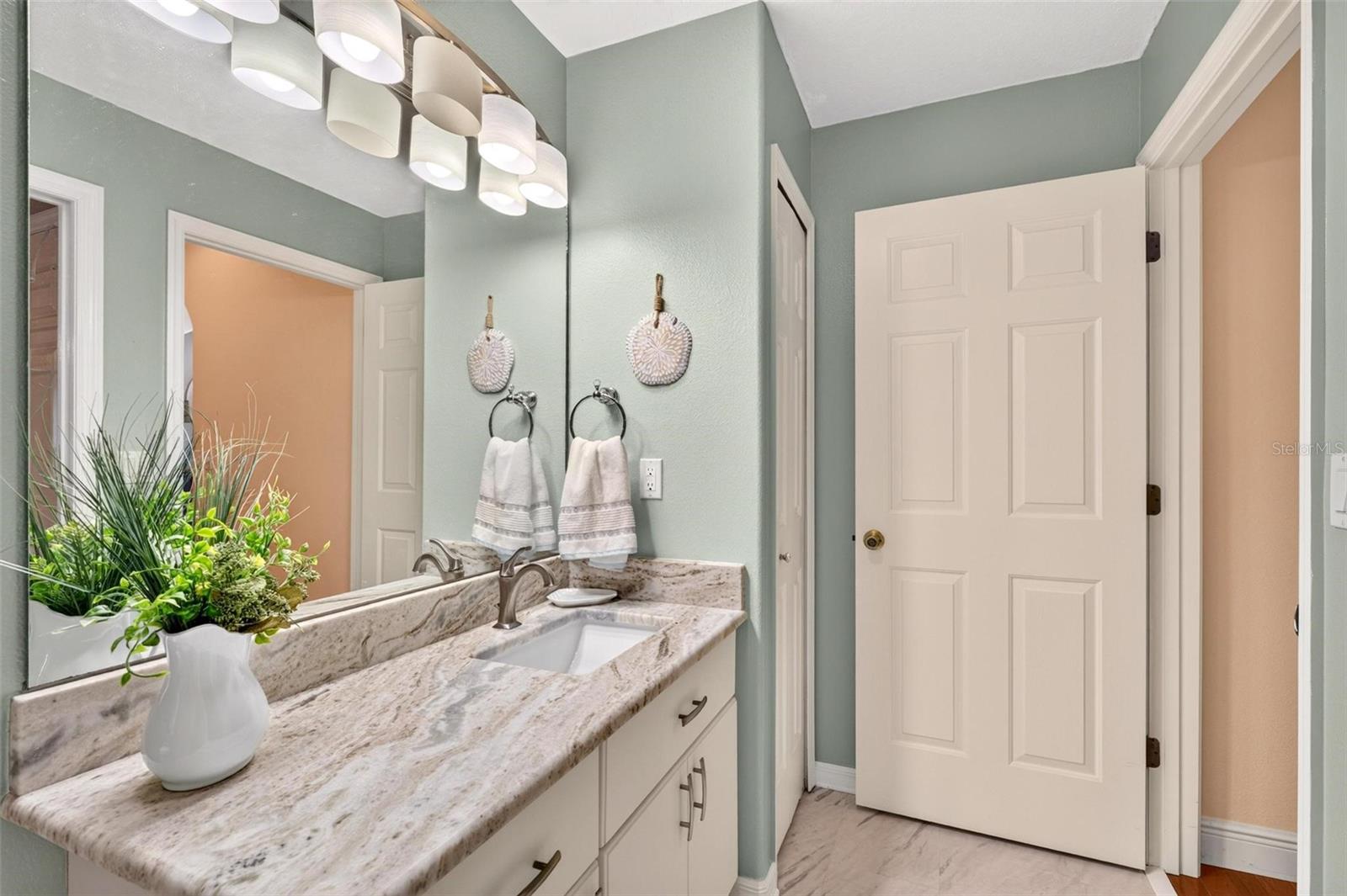 5486 BOUNTY CIRCLE, Tavares, FL 32778