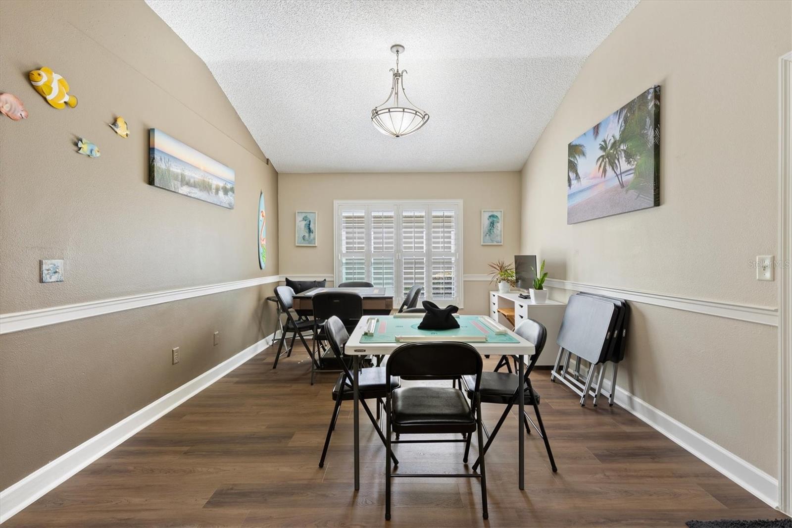 Dining/ Flex Space