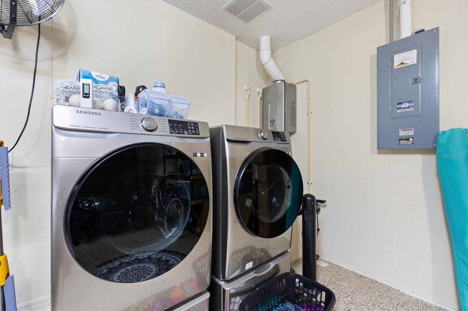 Washer Dryer combo. Tankless Water Heater!