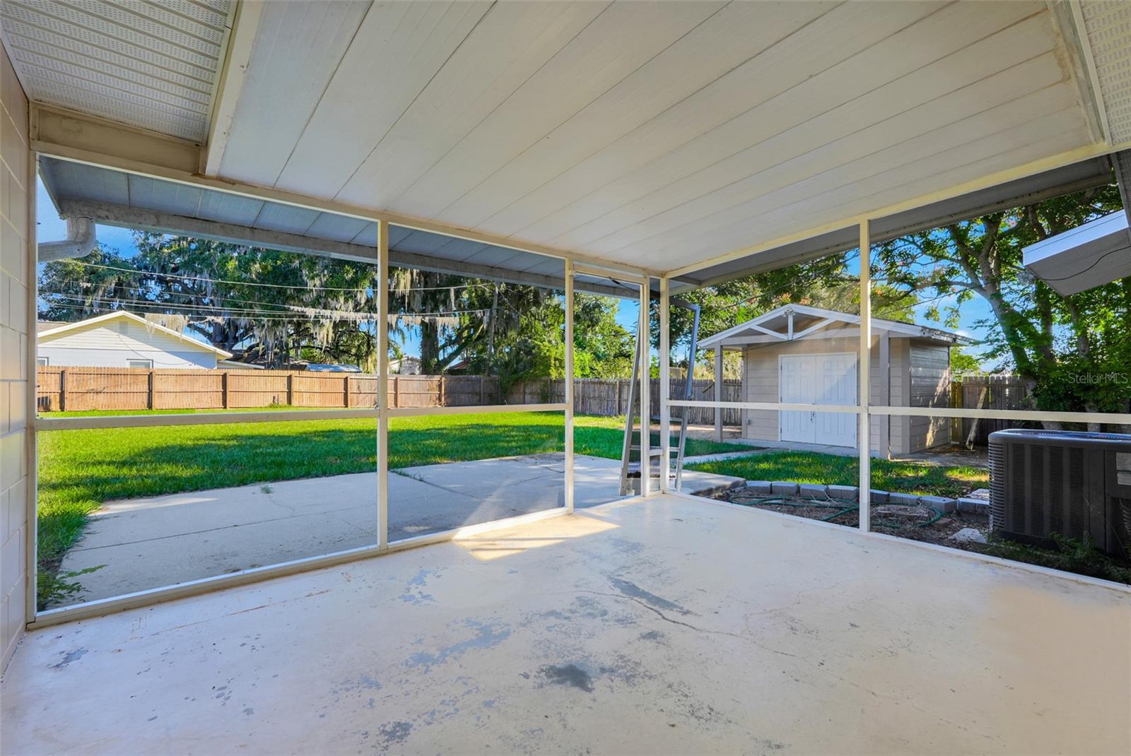 990 LINDEN STREET, Clermont, FL 34711