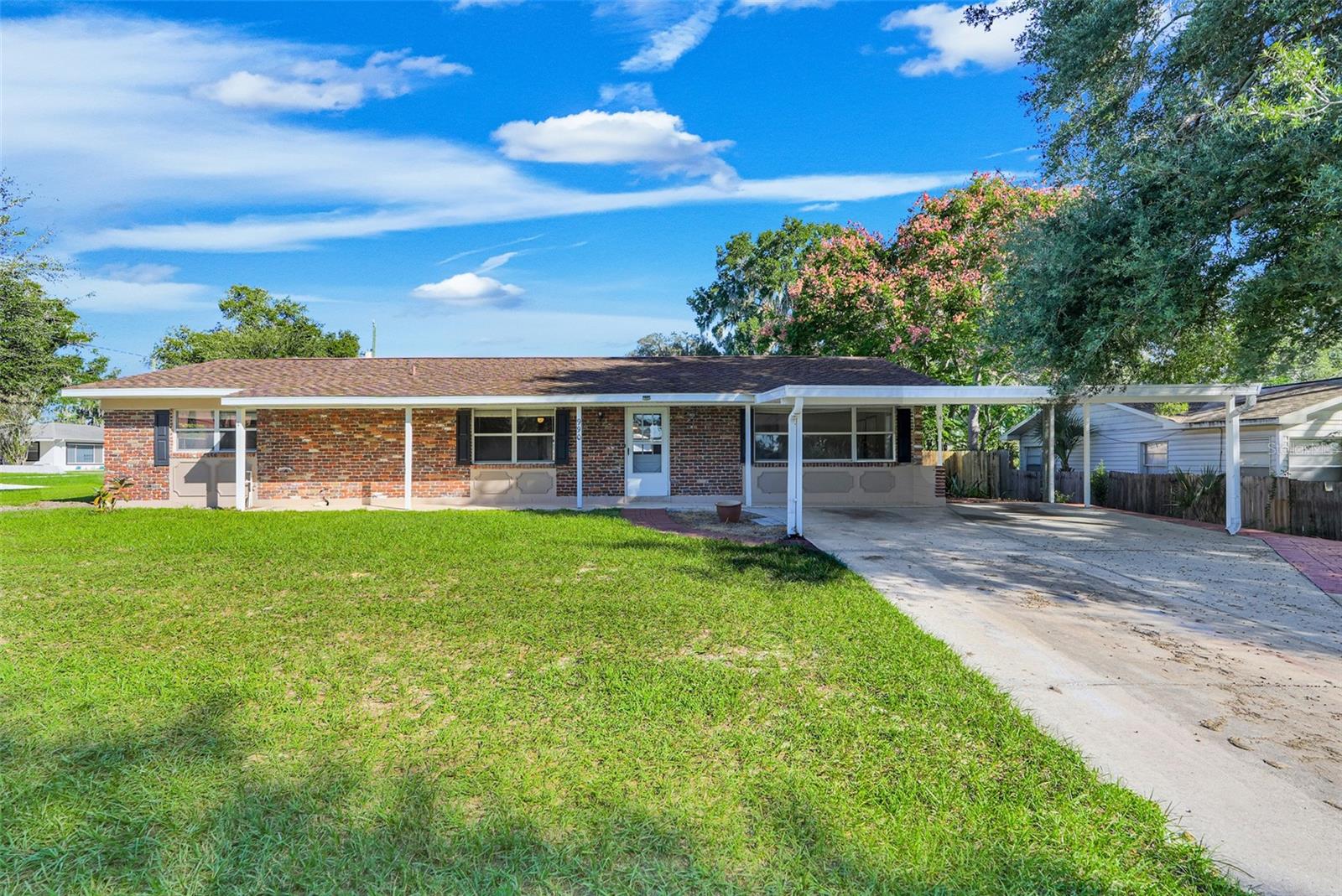 990 LINDEN STREET, Clermont, FL 34711 990 LINDEN STREET, Clermont, FL 34711