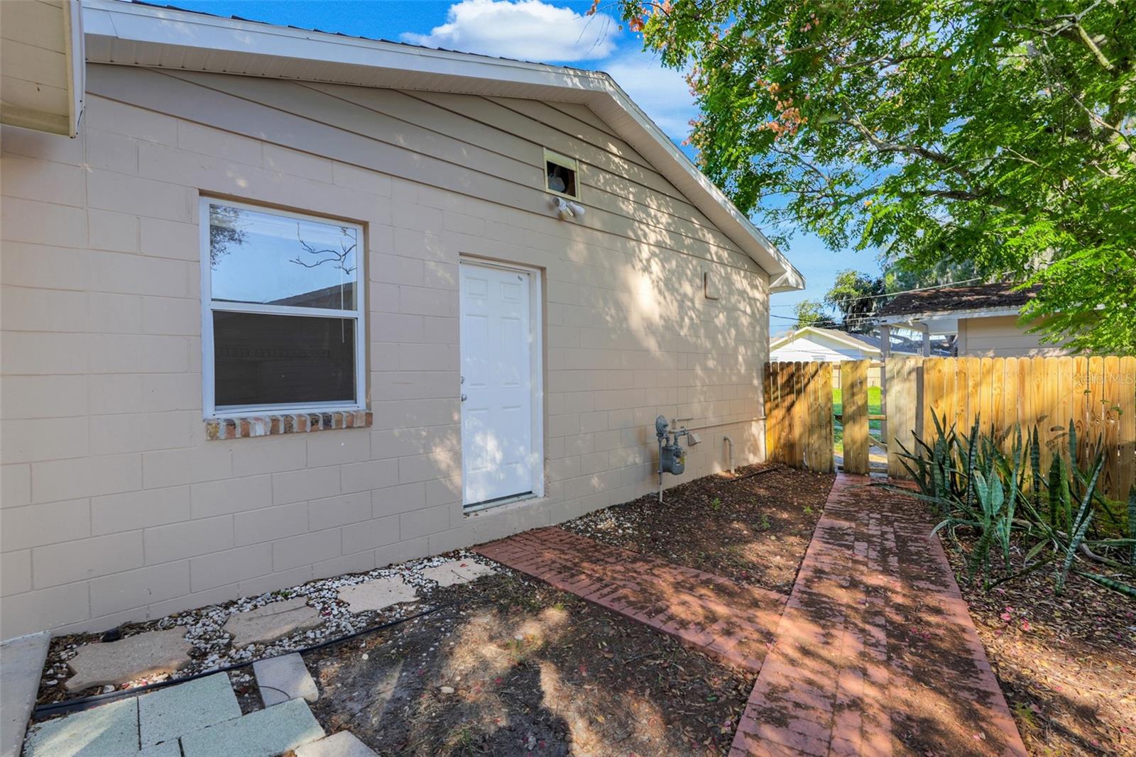 990 LINDEN STREET, Clermont, FL 34711 990 LINDEN STREET, Clermont, FL 34711