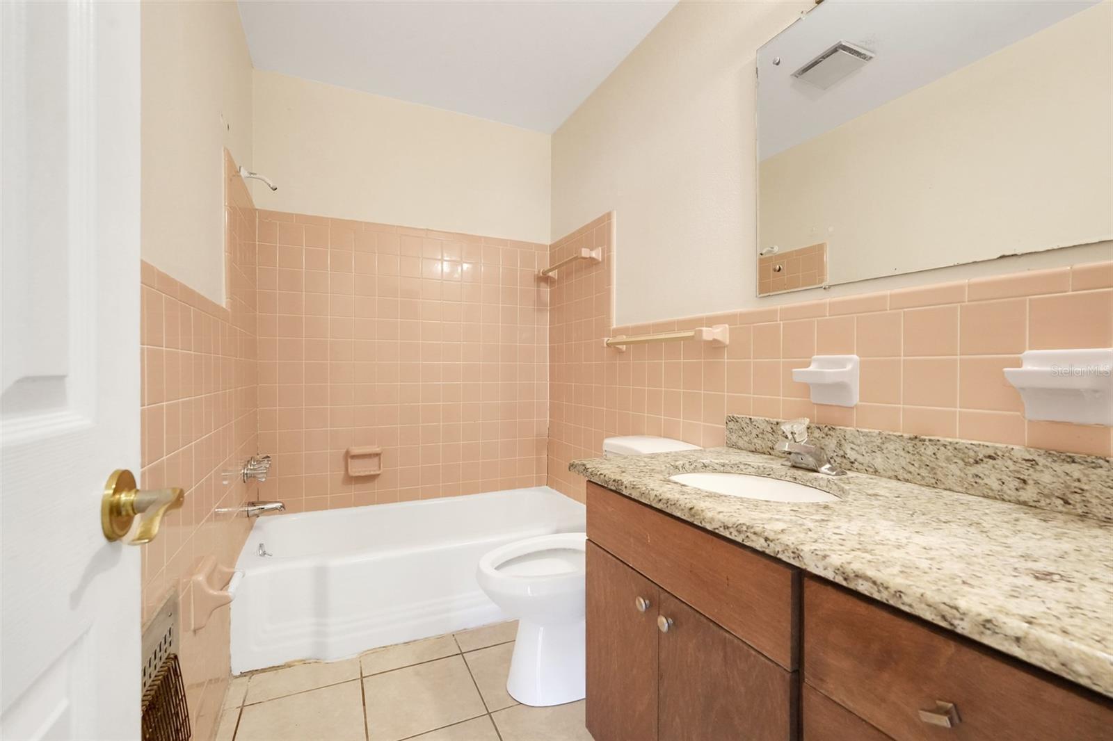 990 LINDEN STREET, Clermont, FL 34711