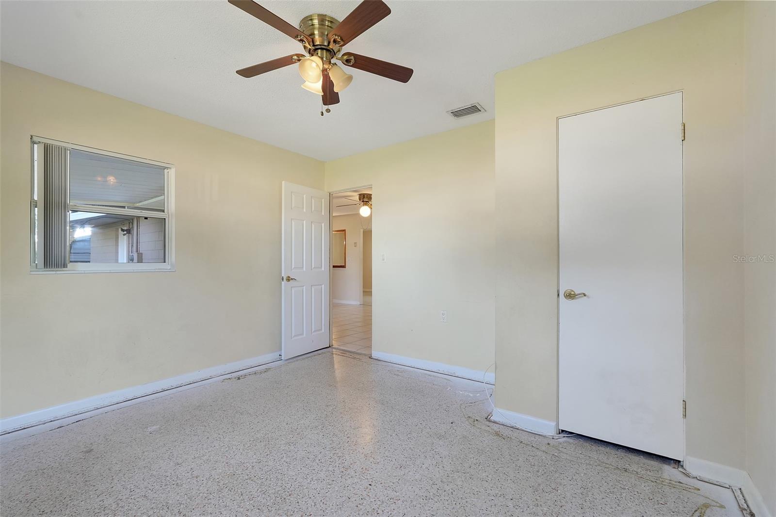 990 LINDEN STREET, Clermont, FL 34711