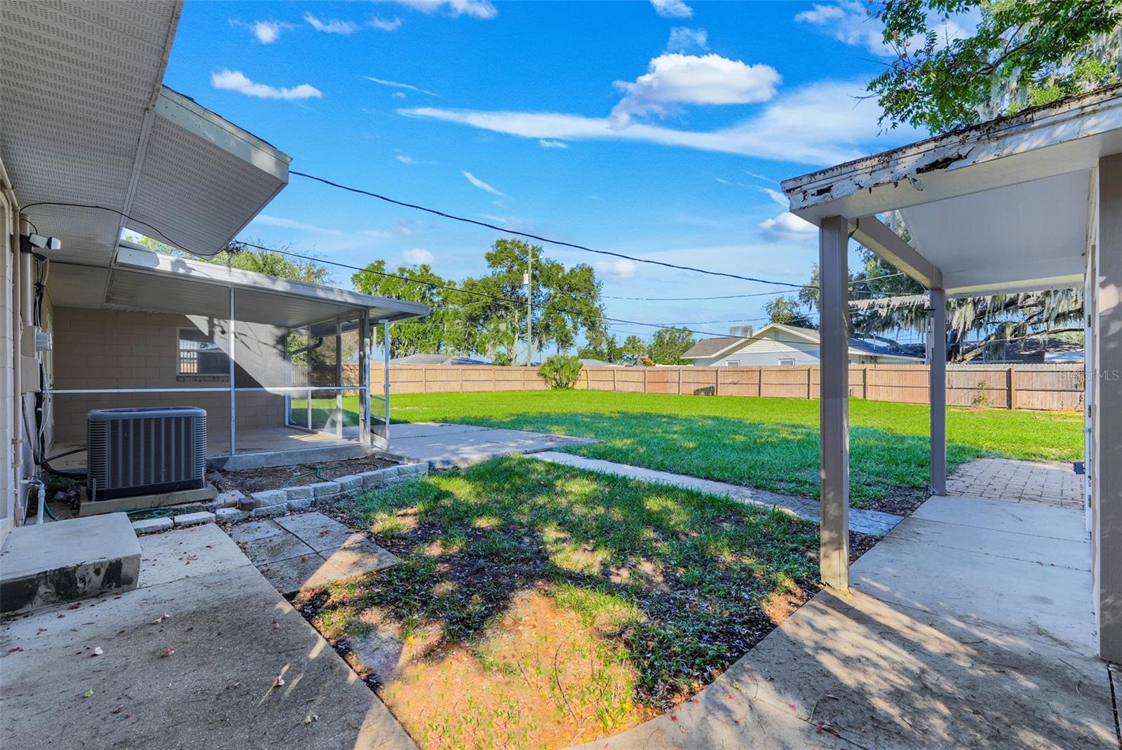 990 LINDEN STREET, Clermont, FL 34711