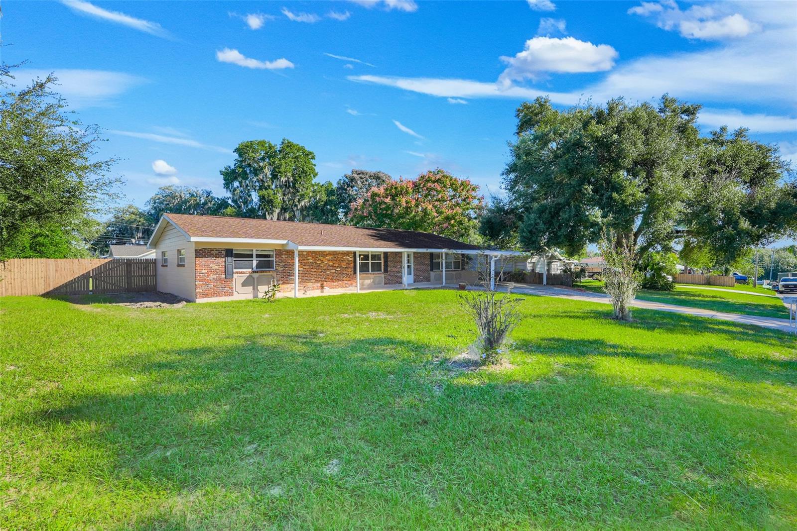 990 LINDEN STREET, Clermont, FL 34711 990 LINDEN STREET, Clermont, FL 34711