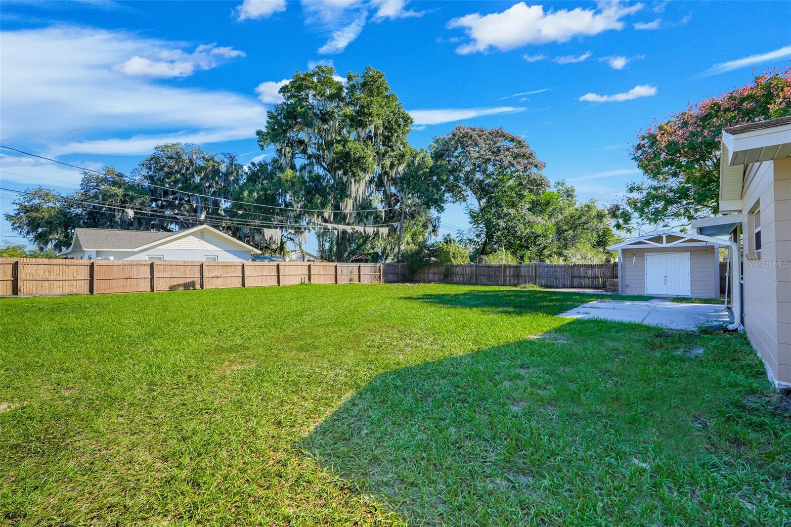 990 LINDEN STREET, Clermont, FL 34711