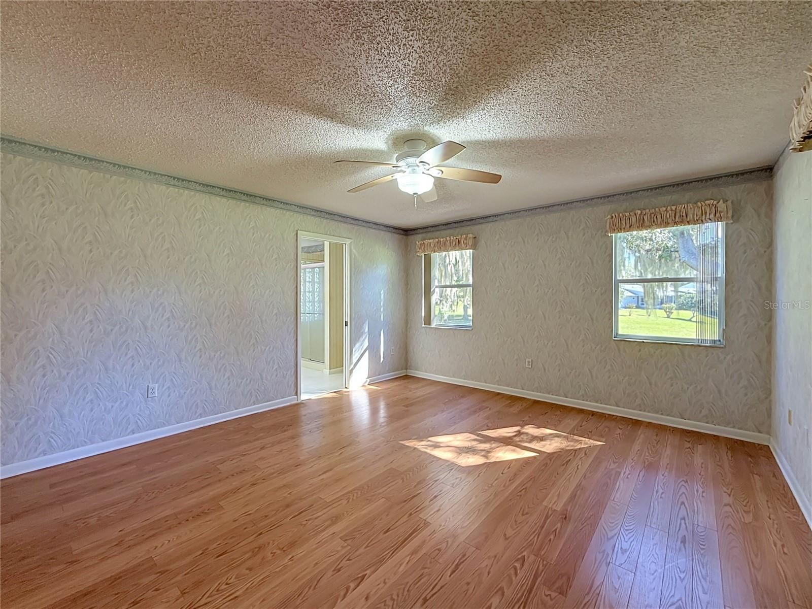 1428 NEW ABBEY AVENUE, Leesburg, FL 34788
