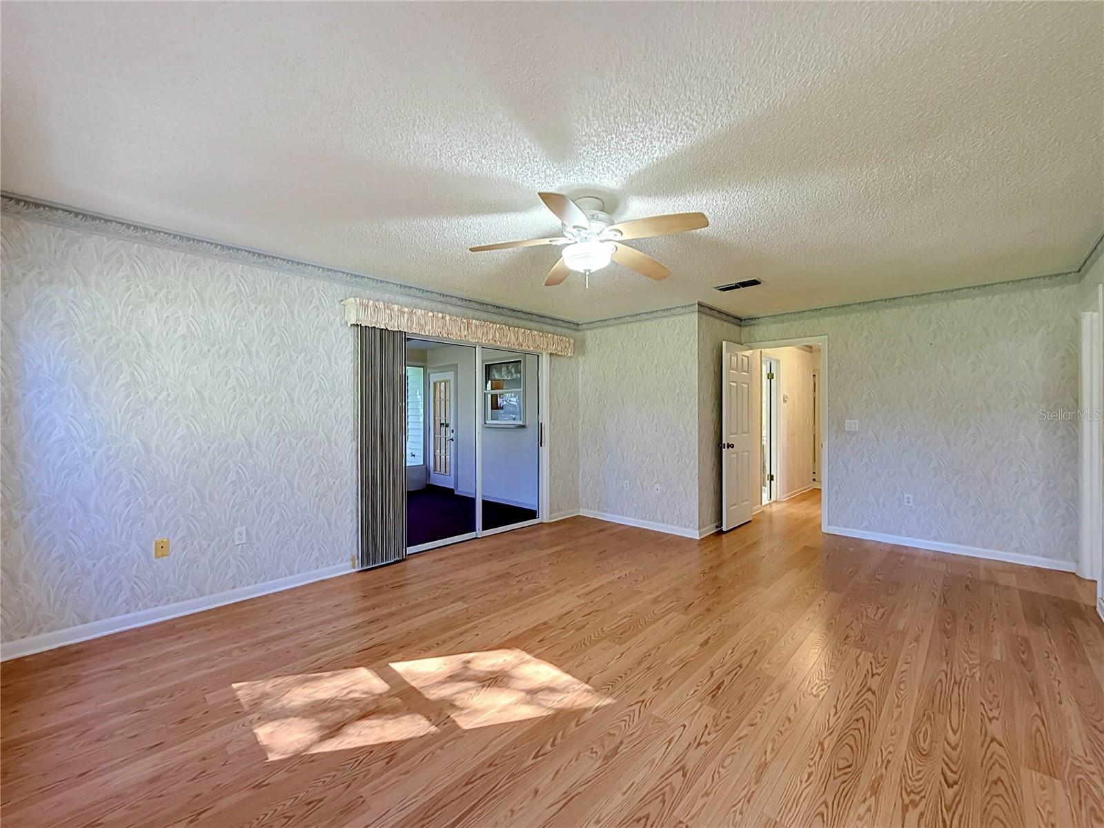 1428 NEW ABBEY AVENUE, Leesburg, FL 34788