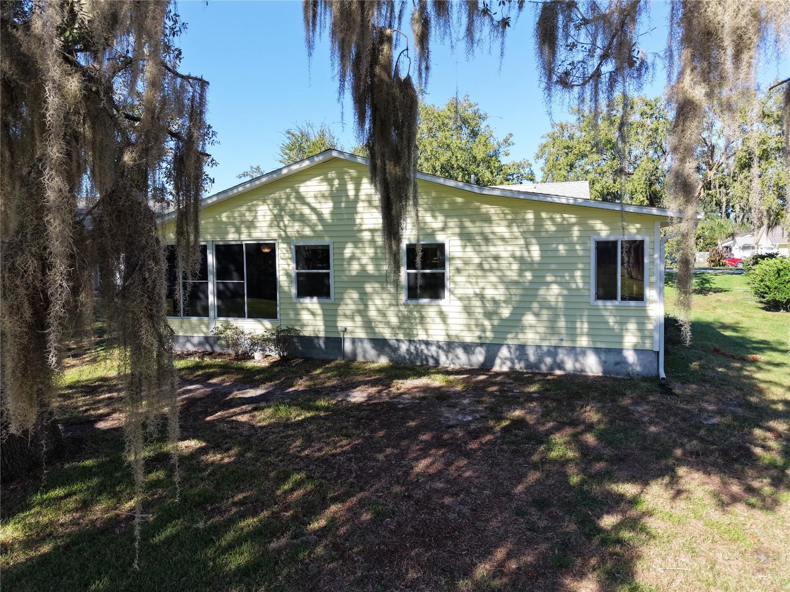 1428 NEW ABBEY AVENUE, Leesburg, FL 34788