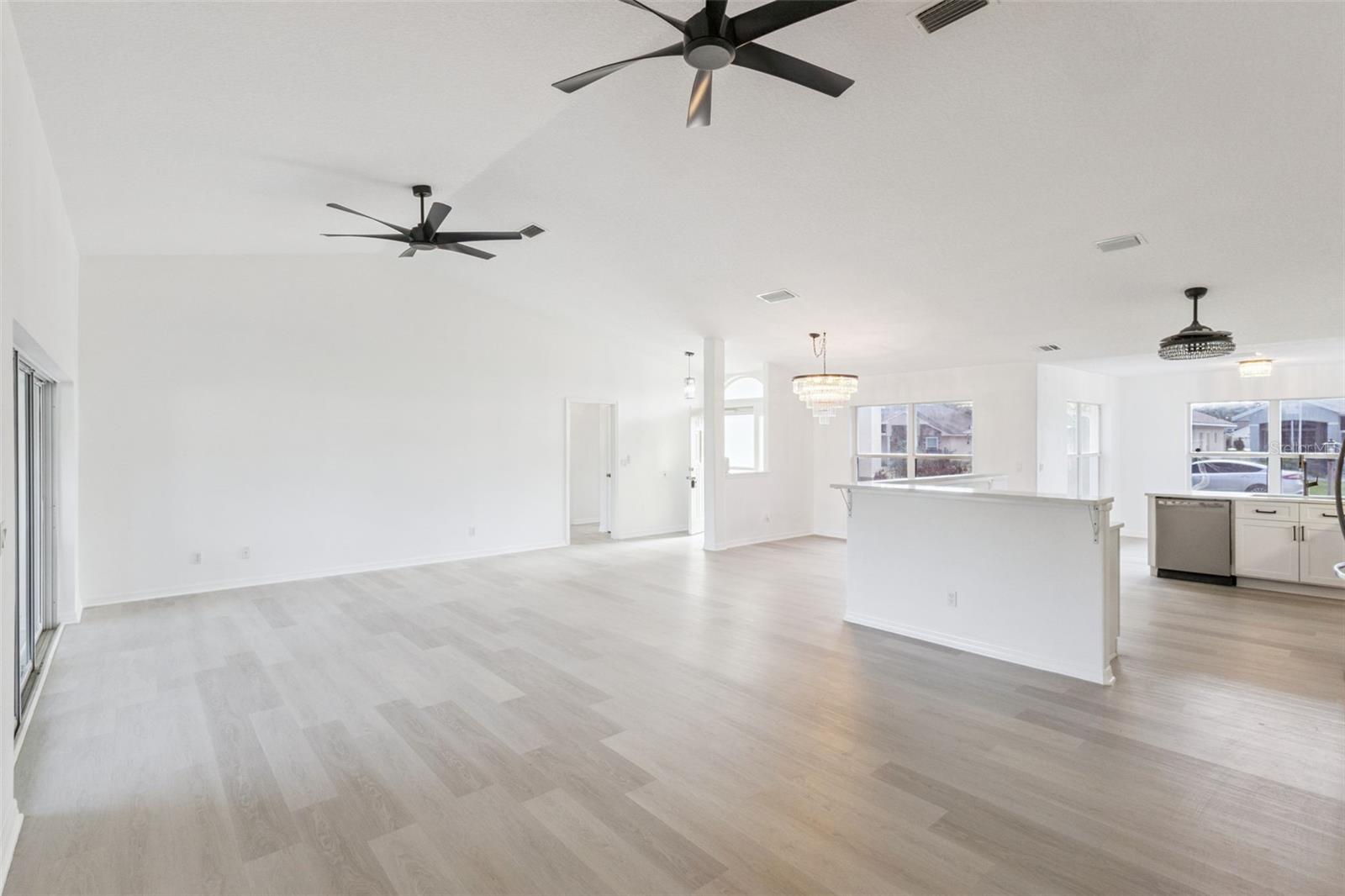 5729 KING JAMES AVENUE, Leesburg, FL 34748