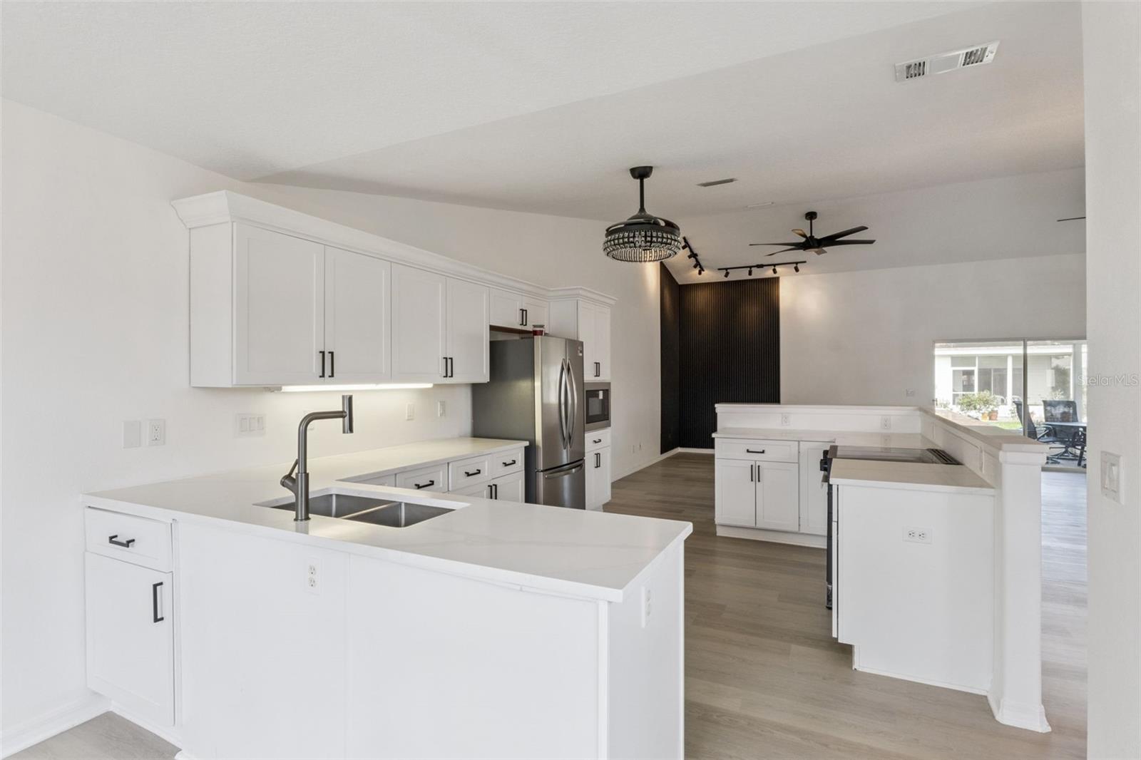 5729 KING JAMES AVENUE, Leesburg, FL 34748