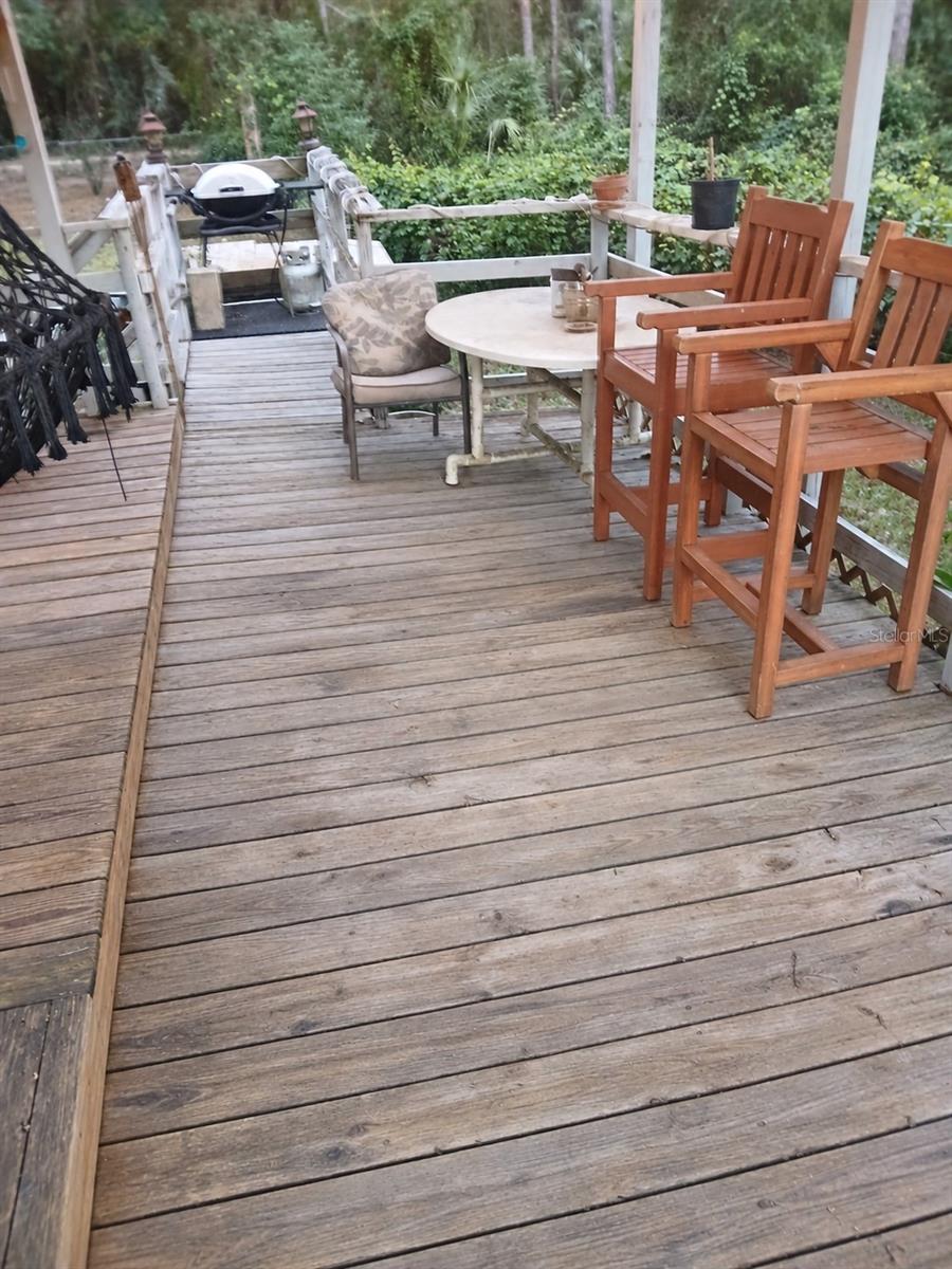 Deck Deck