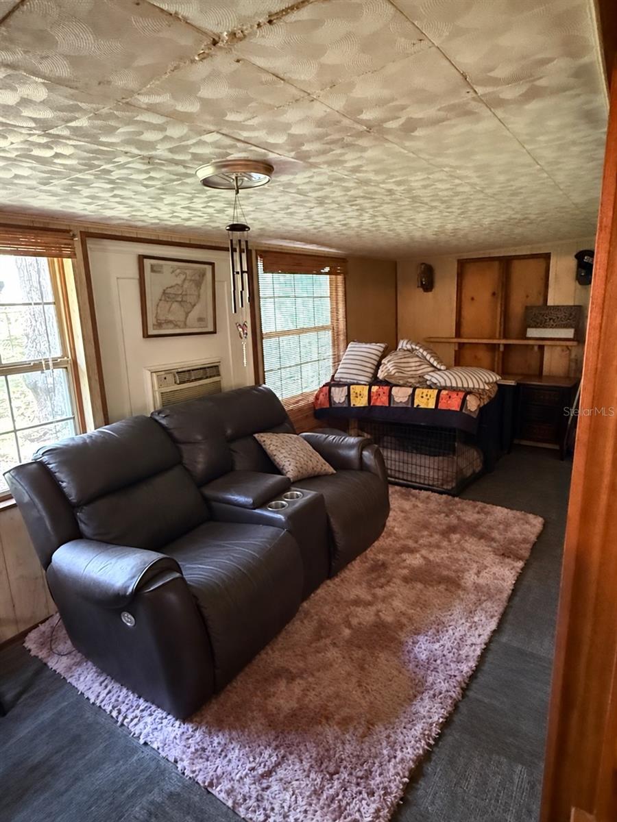 Sitting/ Living room