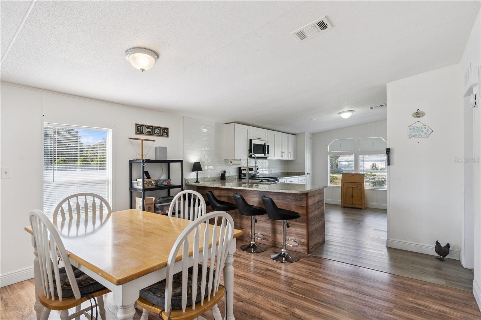 Dining/Kitchen