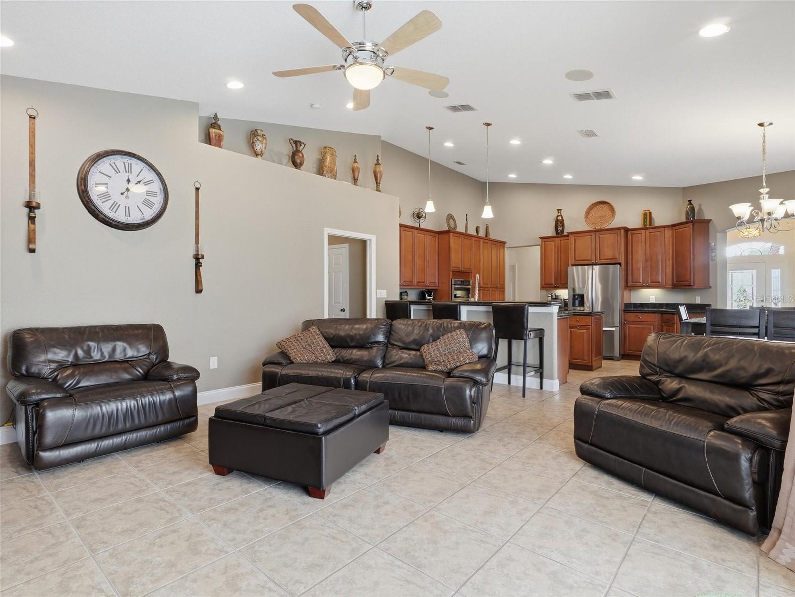12420 NE 48TH CIRCLE, Oxford, FL 34484