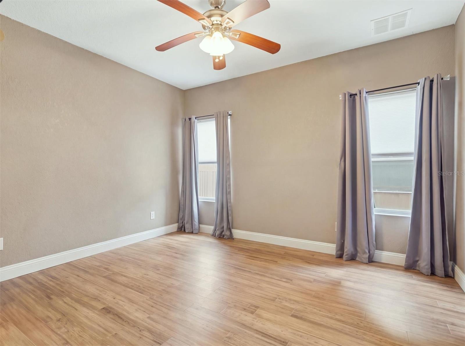 12420 NE 48TH CIRCLE, Oxford, FL 34484