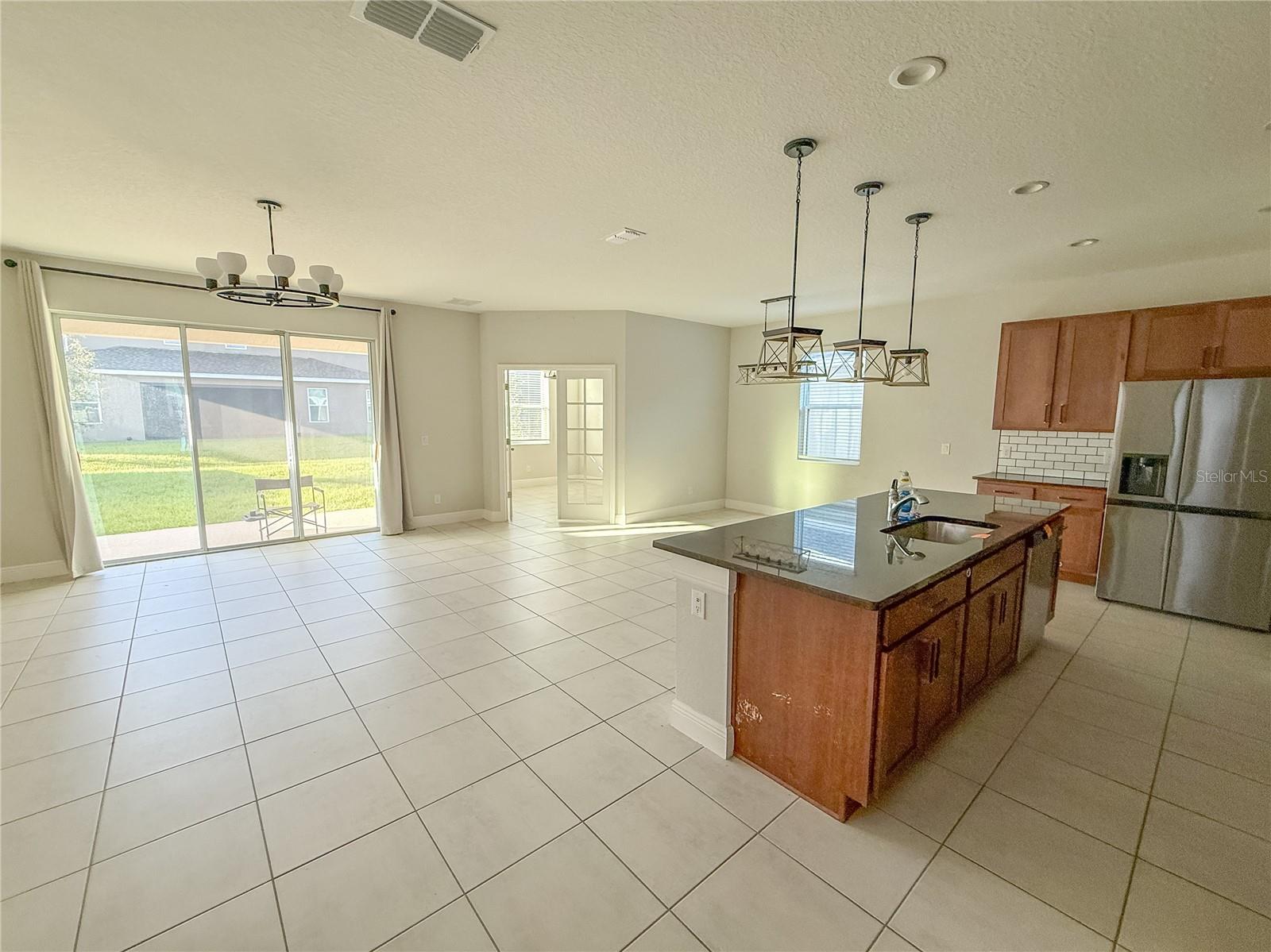 kitchen/living