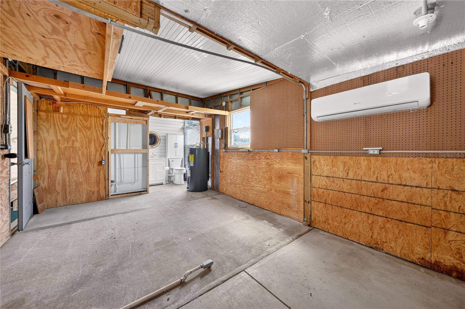 2722 VINDALE ROAD, Tavares, FL 32778
