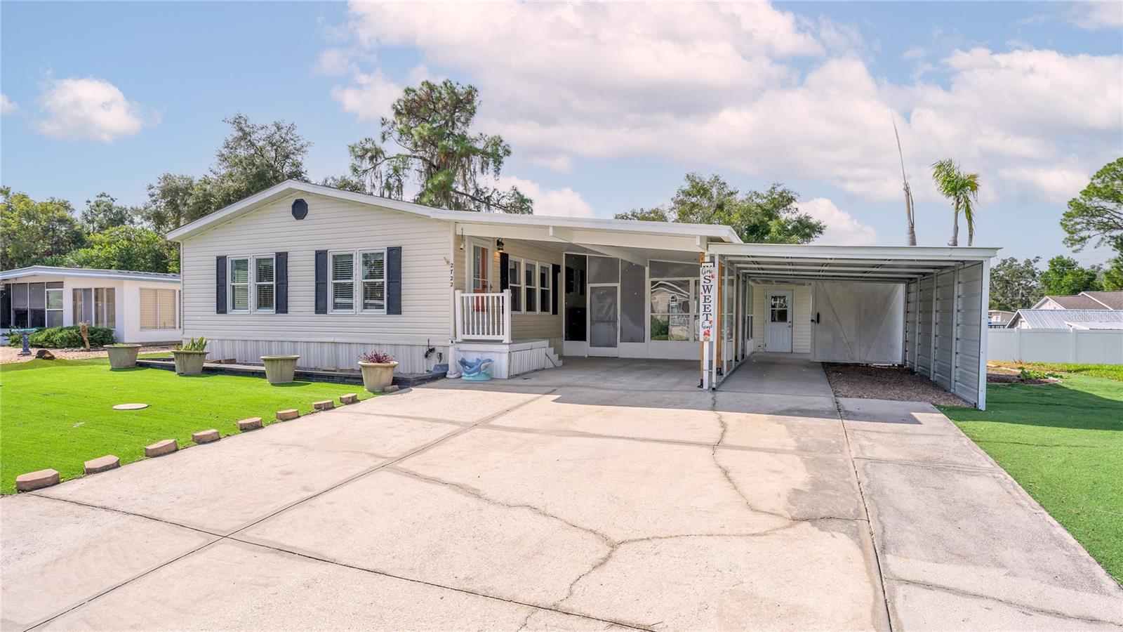 2722 VINDALE ROAD, Tavares, FL 32778