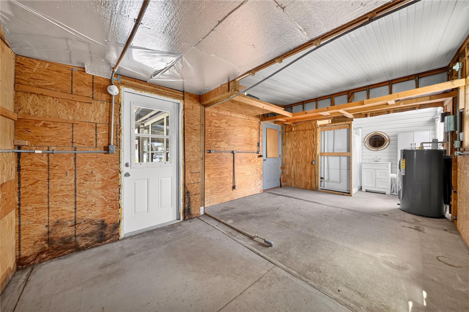 Workshop/bonus room