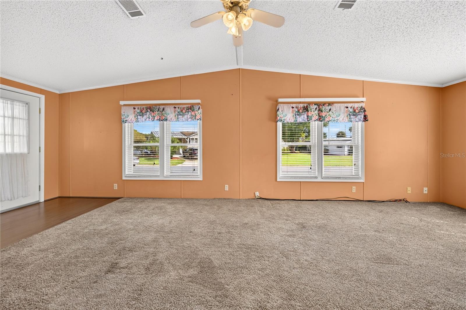 2722 VINDALE ROAD, Tavares, FL 32778