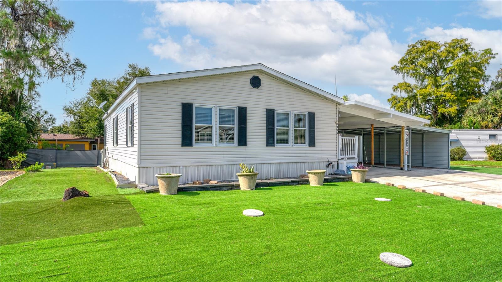 2722 VINDALE ROAD, Tavares, FL 32778