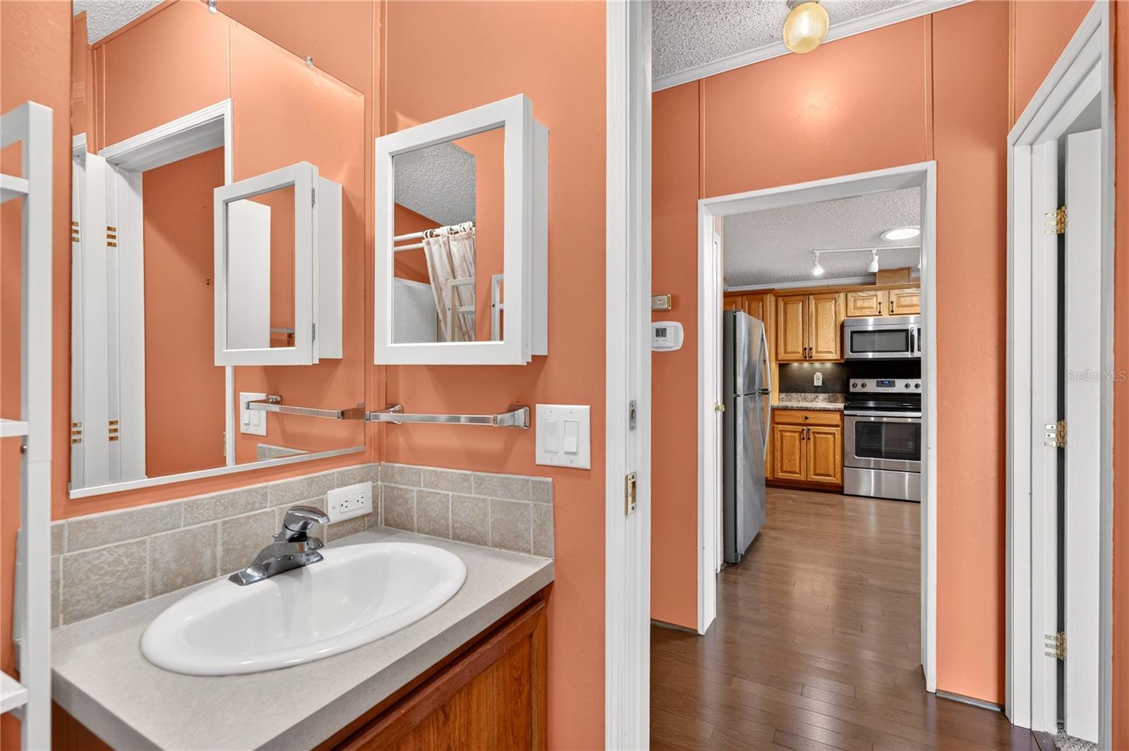 2722 VINDALE ROAD, Tavares, FL 32778