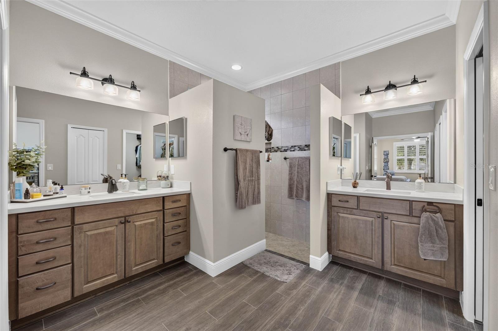 Primary Bath/2 walk in closets